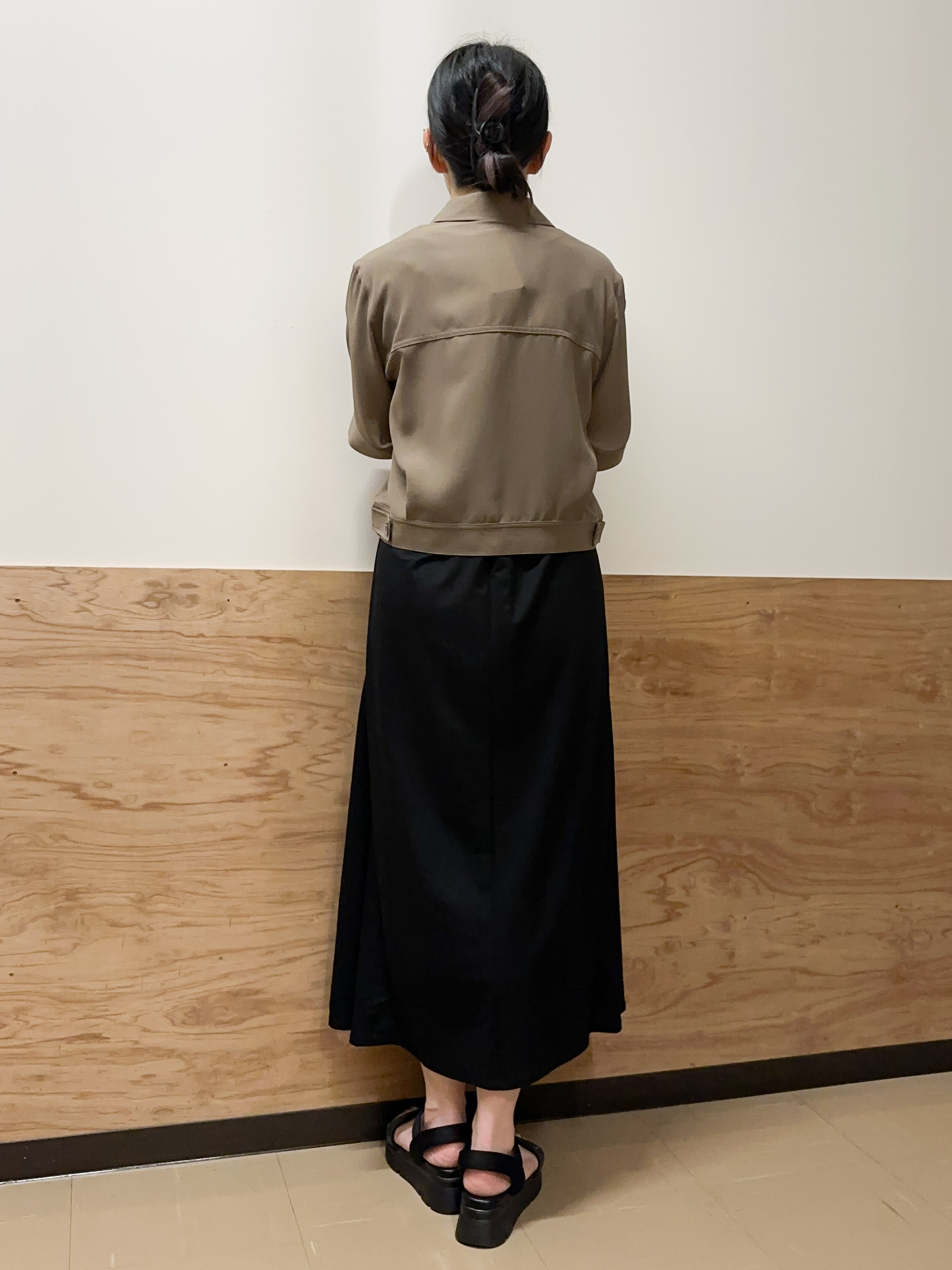 すーさんの「grove｜【吸水速乾・通気性・洗える】衿付きハーフジャケット」を使ったコーディネート