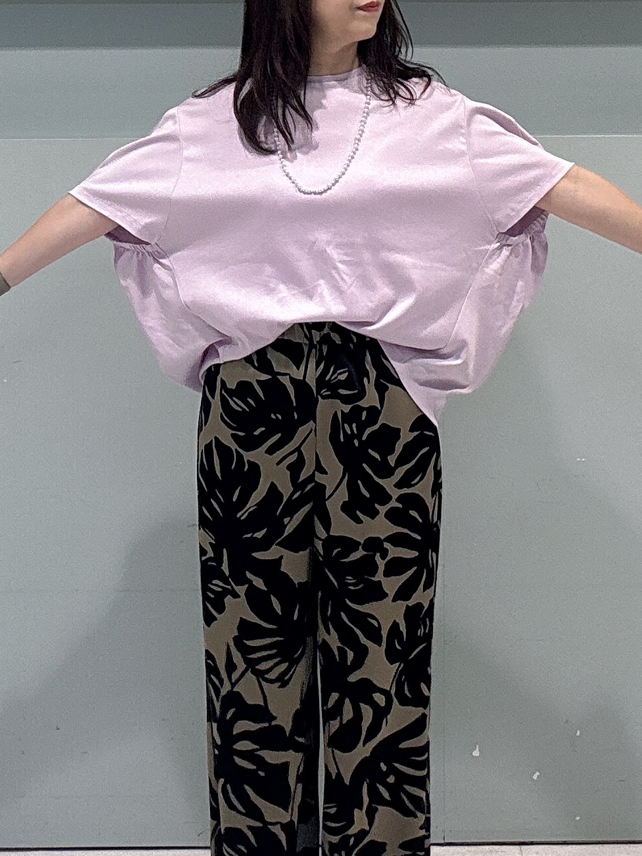 makiさんの「UNTITLED｜【汗染み防止/接触冷感】ドルマンプルオーバー」を使ったコーディネート