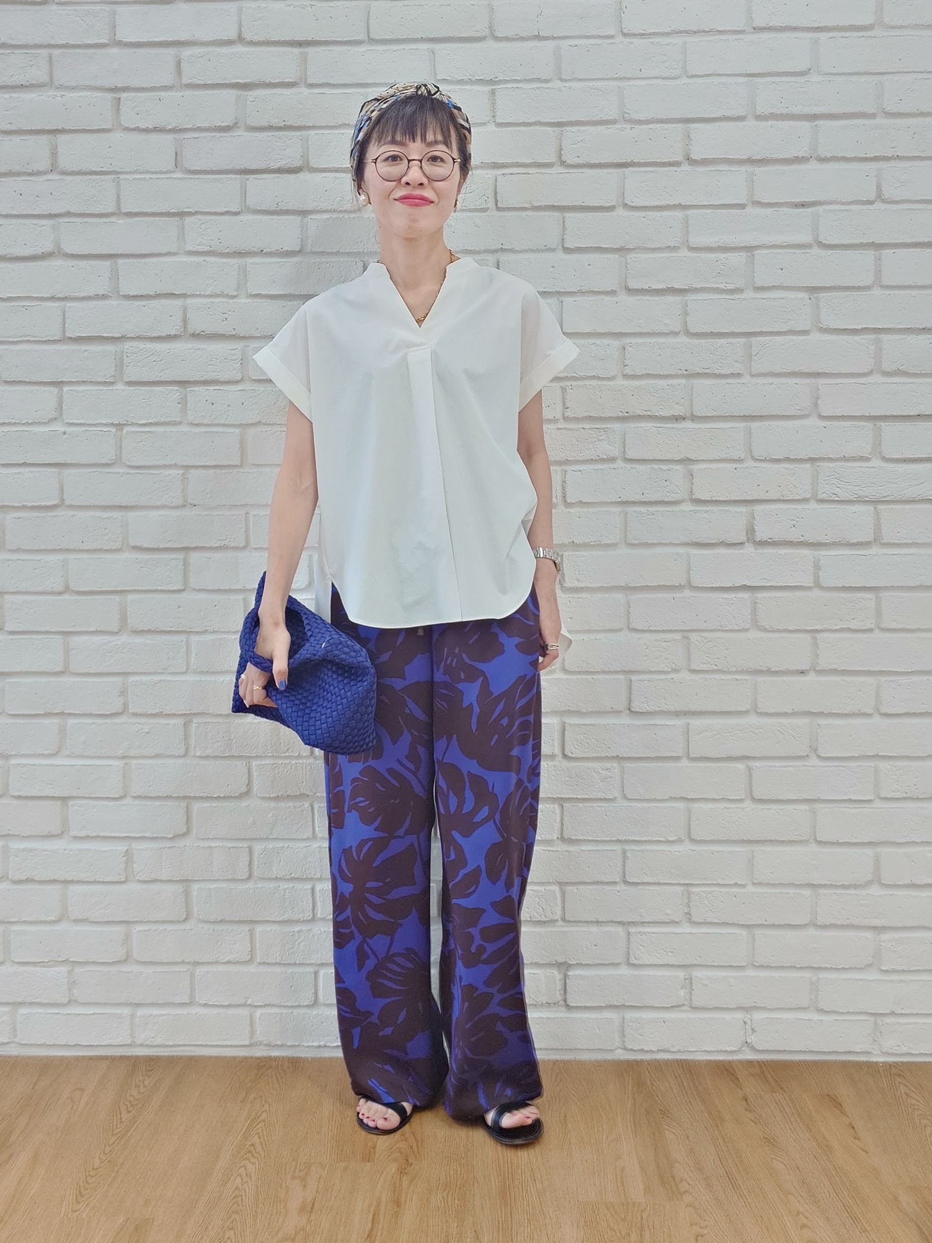 MUTSUKOさんの「UNTITLED｜【吸水速乾/接触冷感】バックプリーツデザインブラウス」を使ったコーディネート