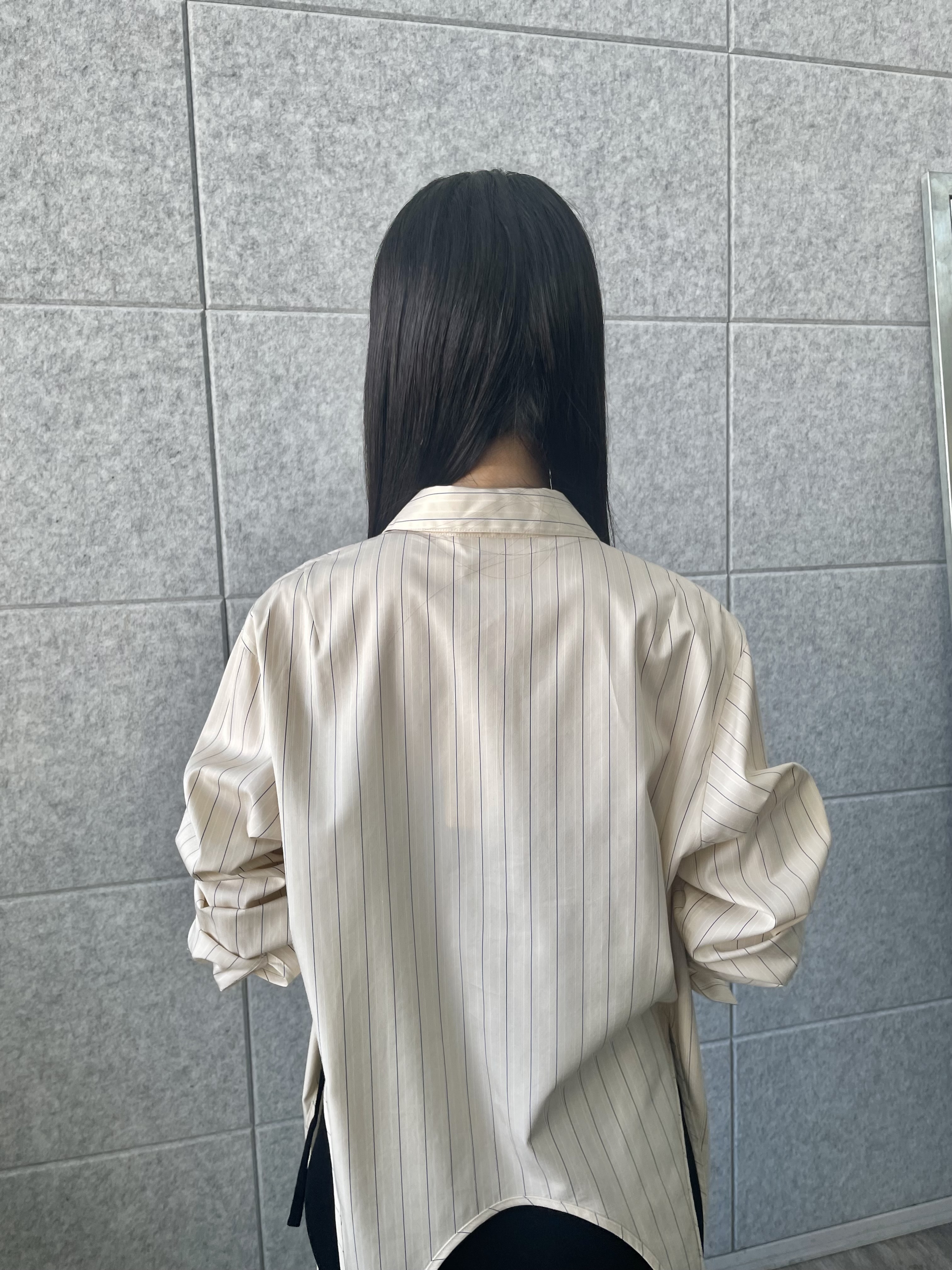 丸山加奈子さんの「CODE A｜flap detail stripe shirt」を使ったコーディネート