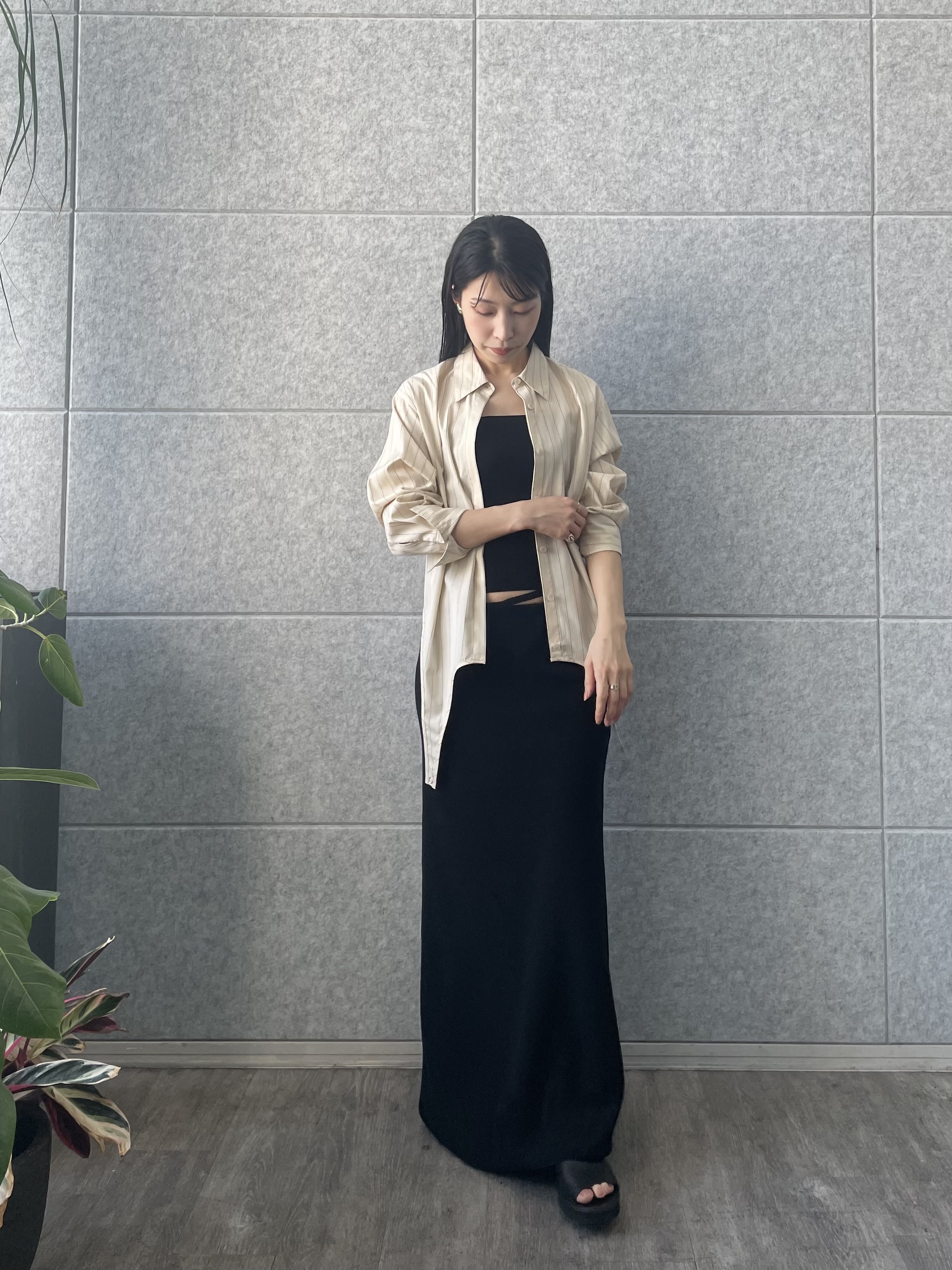 丸山加奈子さんの「CODE A｜flap detail stripe shirt」を使ったコーディネート