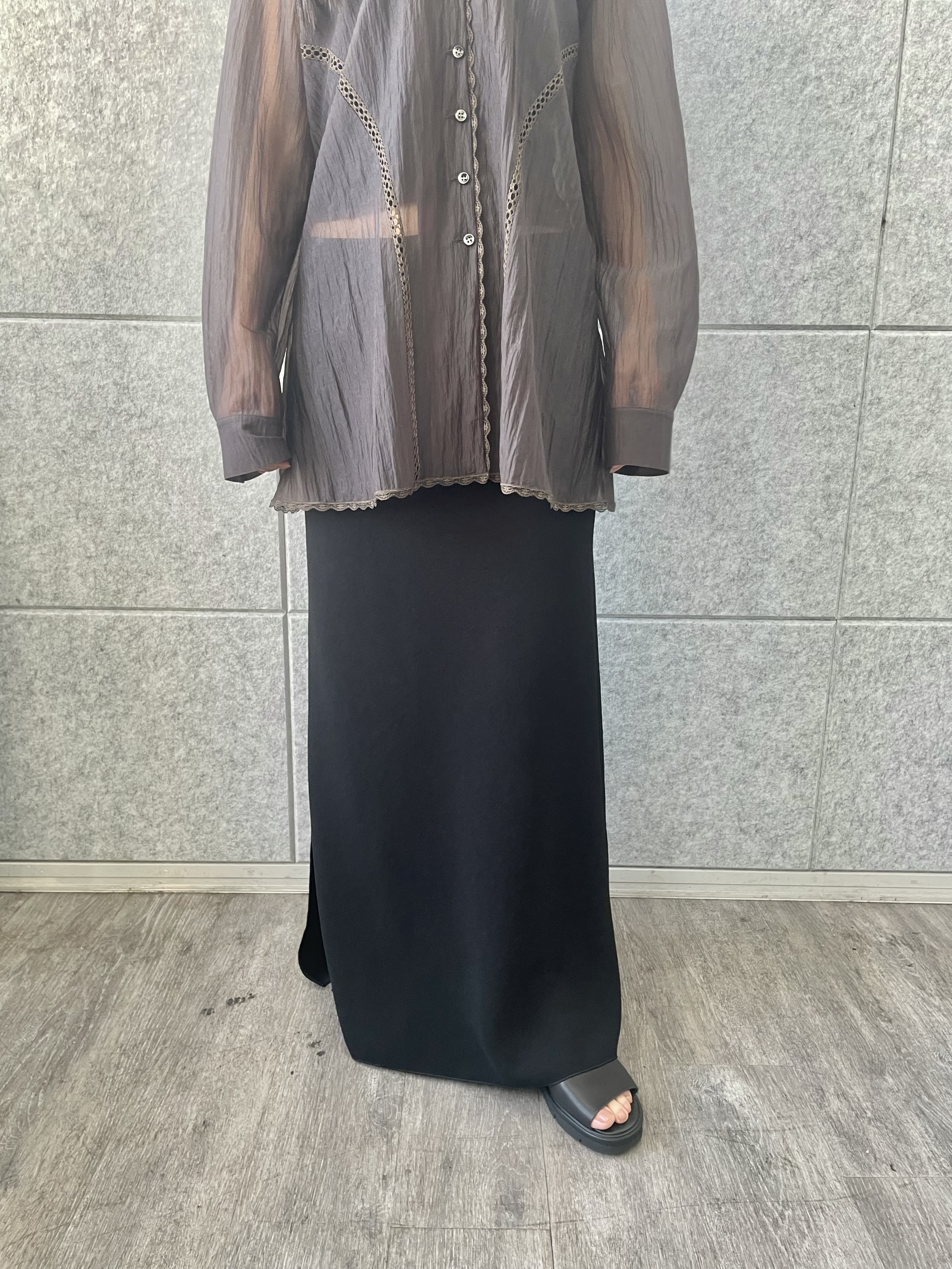 丸山加奈子さんの「CODE A｜lace－inset sheer tunic」を使ったコーディネート