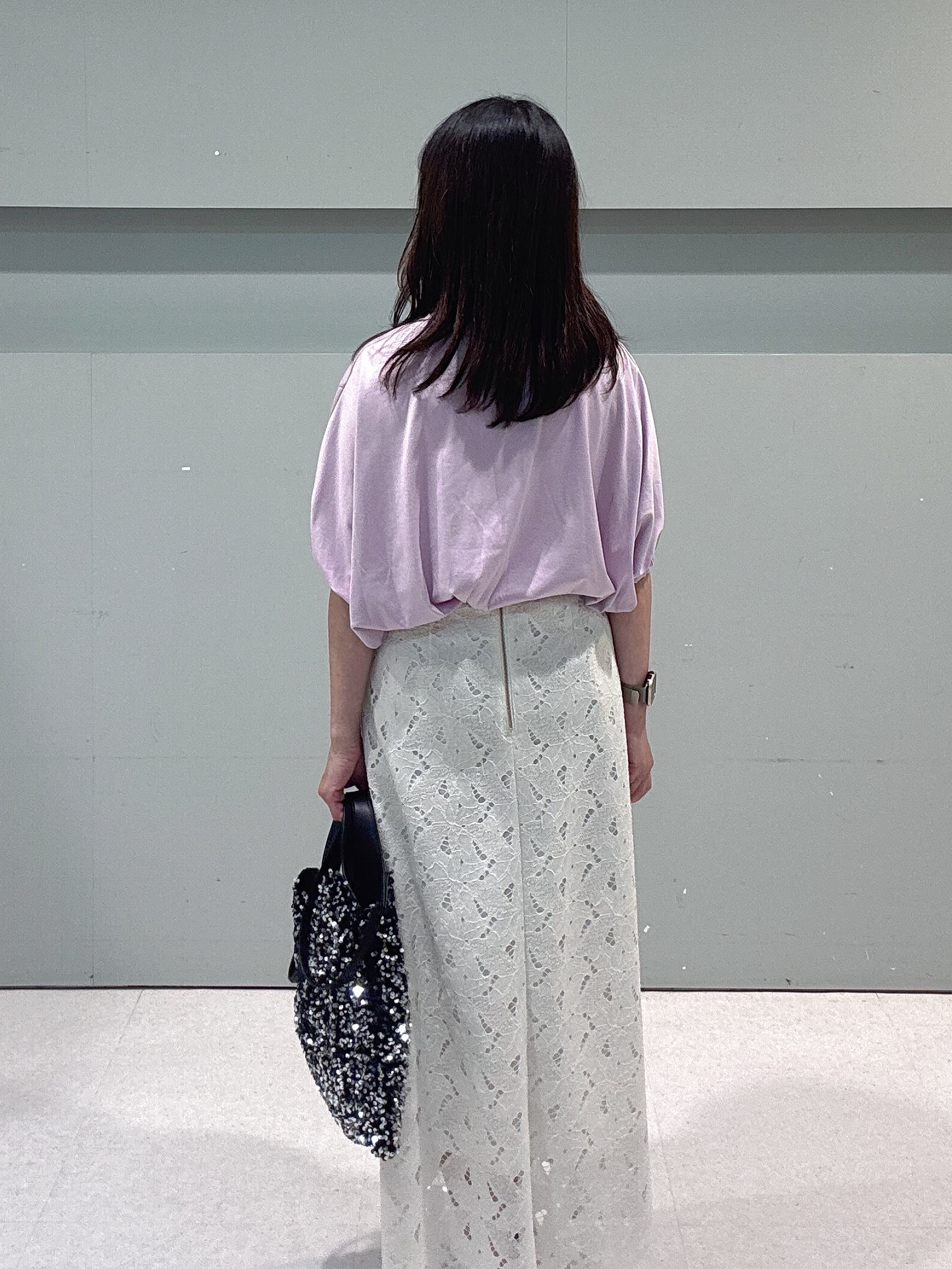 makiさんの「UNTITLED｜【汗染み防止/接触冷感】ドルマンプルオーバー」を使ったコーディネート