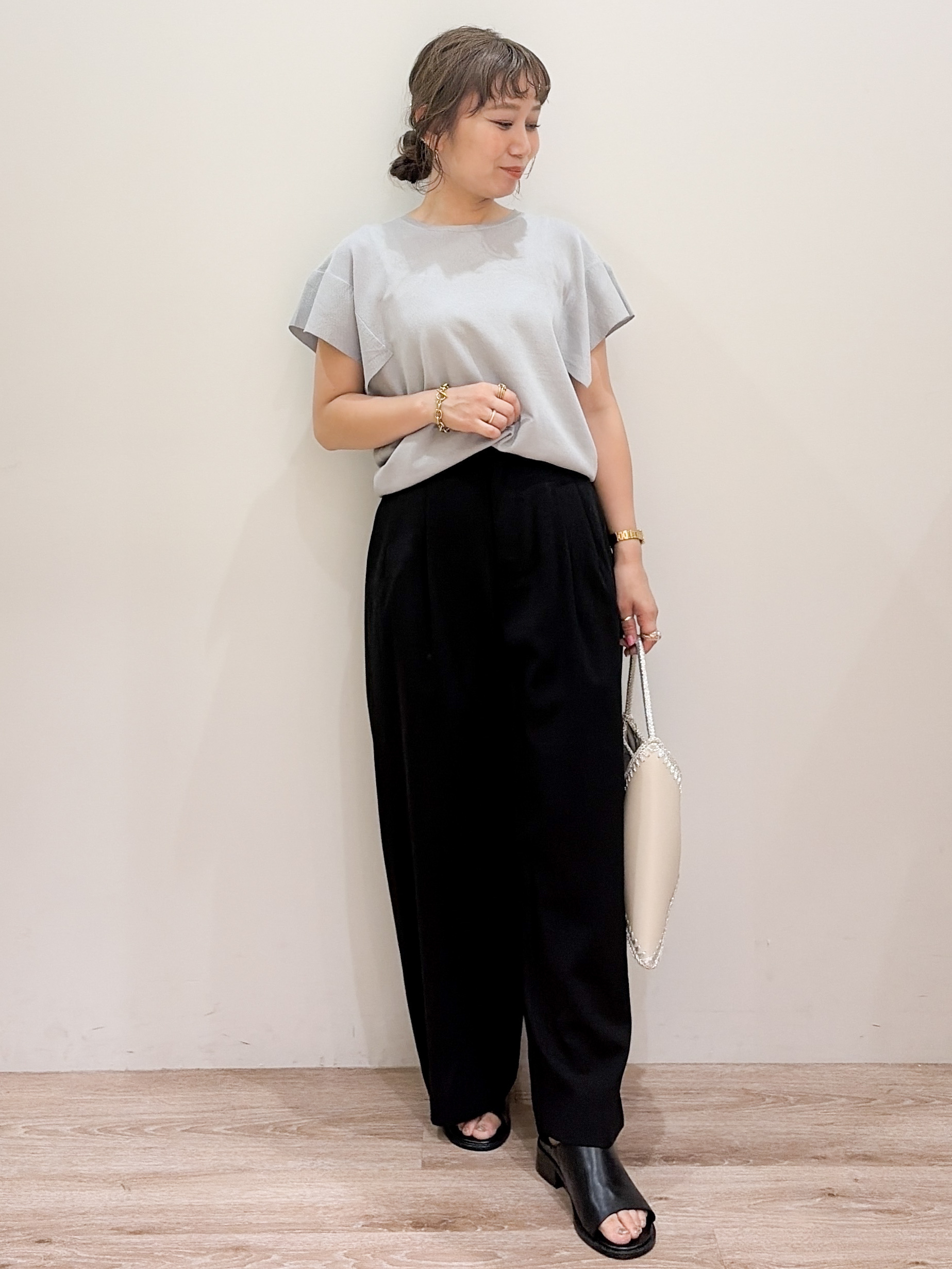 risayanさんの「OPAQUE.CLIP｜『STORY Web7月掲載』ドライタッチラメニット《UV／洗える／6col》」を使ったコーディネート