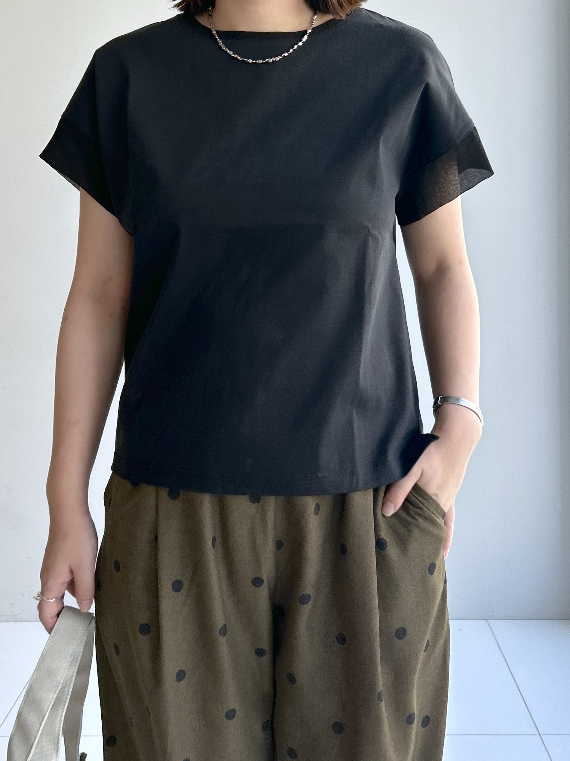 Hirokaさんの「Dessin｜【UVカット/接触冷感】美光沢カットソー」を使ったコーディネート