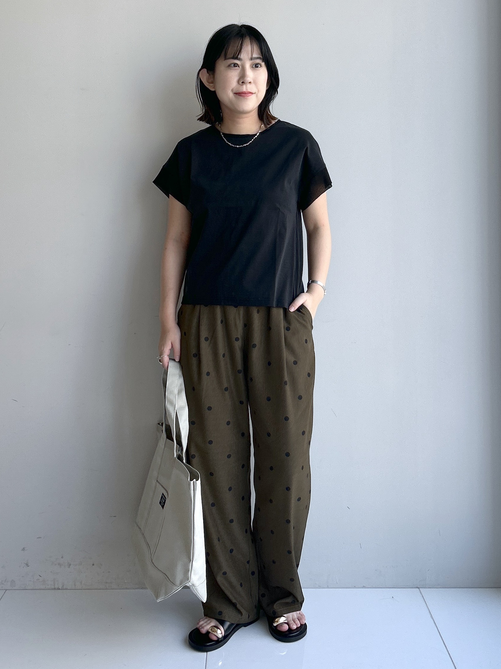 Hirokaさんの「Dessin｜【UVカット/接触冷感】美光沢カットソー」を使ったコーディネート