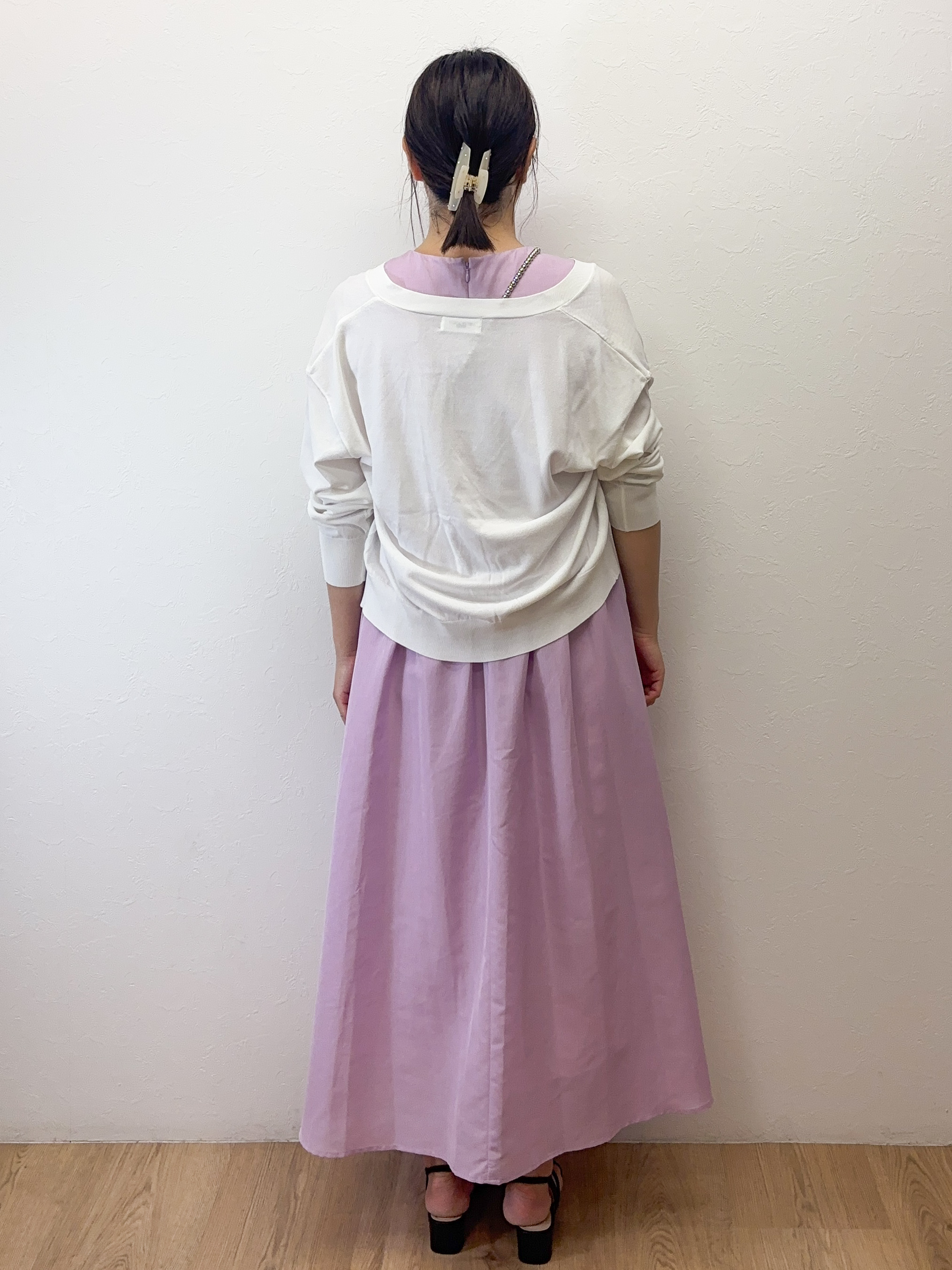 Takeさんの「OPAQUE.CLIP｜【UV／接触冷感】Vネックリラクシーニットカーディガン《洗濯機OK／抗ピル》」を使ったコーディネート