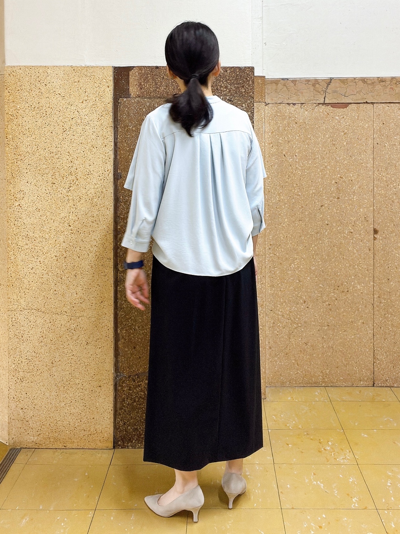 hattoriさんの「INDIVI｜【羽織りにも！/UVケア/着る日傘】ケープ風ブラウス」を使ったコーディネート