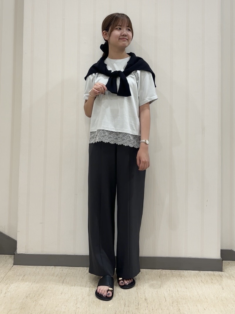 ちひさんの「INDIVI｜【シアー／軽羽織】ドルマン袖ニットカーディガン」を使ったコーディネート