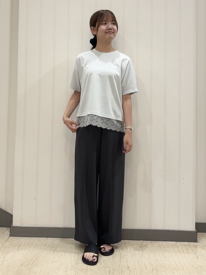 ちひさんの「INDIVI｜【シアー／軽羽織】ドルマン袖ニットカーディガン」を使ったコーディネート