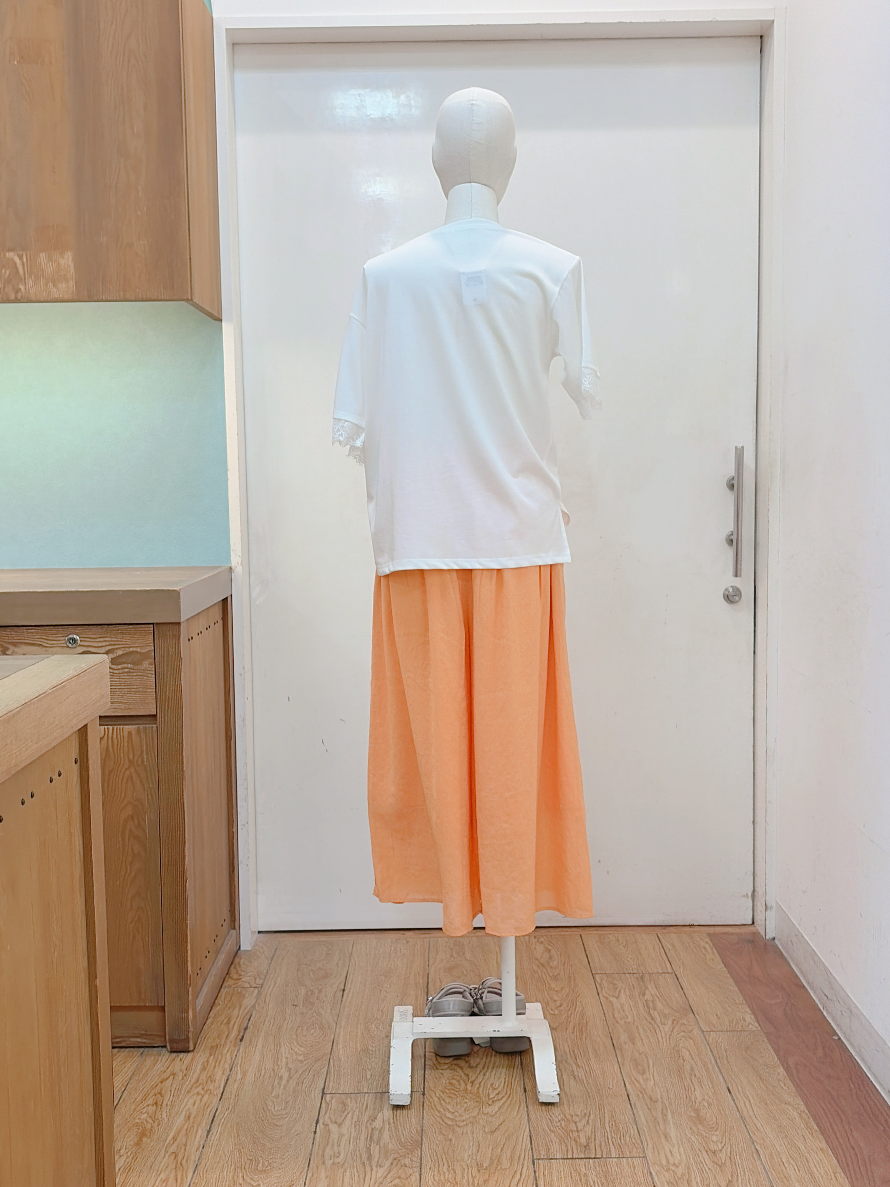 蒼さんの「SHOO･LA･RUE｜【UV/S-LL/洗濯機可】柄アソート お袖レースが旬顔 上品に決まる大人Tシャツ」を使ったコーディネート