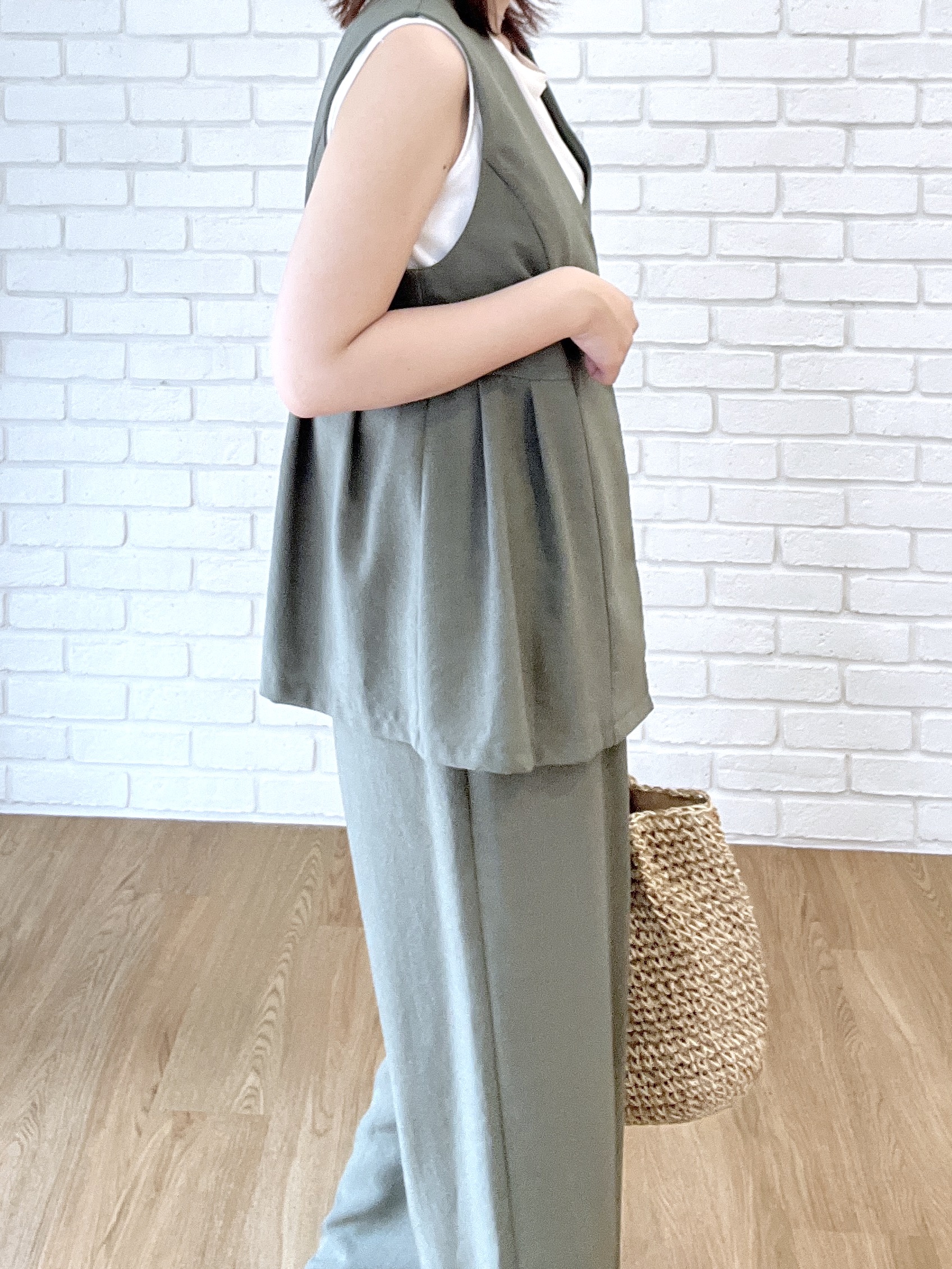 Makinoさんの「Dessin｜【接触冷感/UVカット】美光沢ノースリーブカットソー」を使ったコーディネート