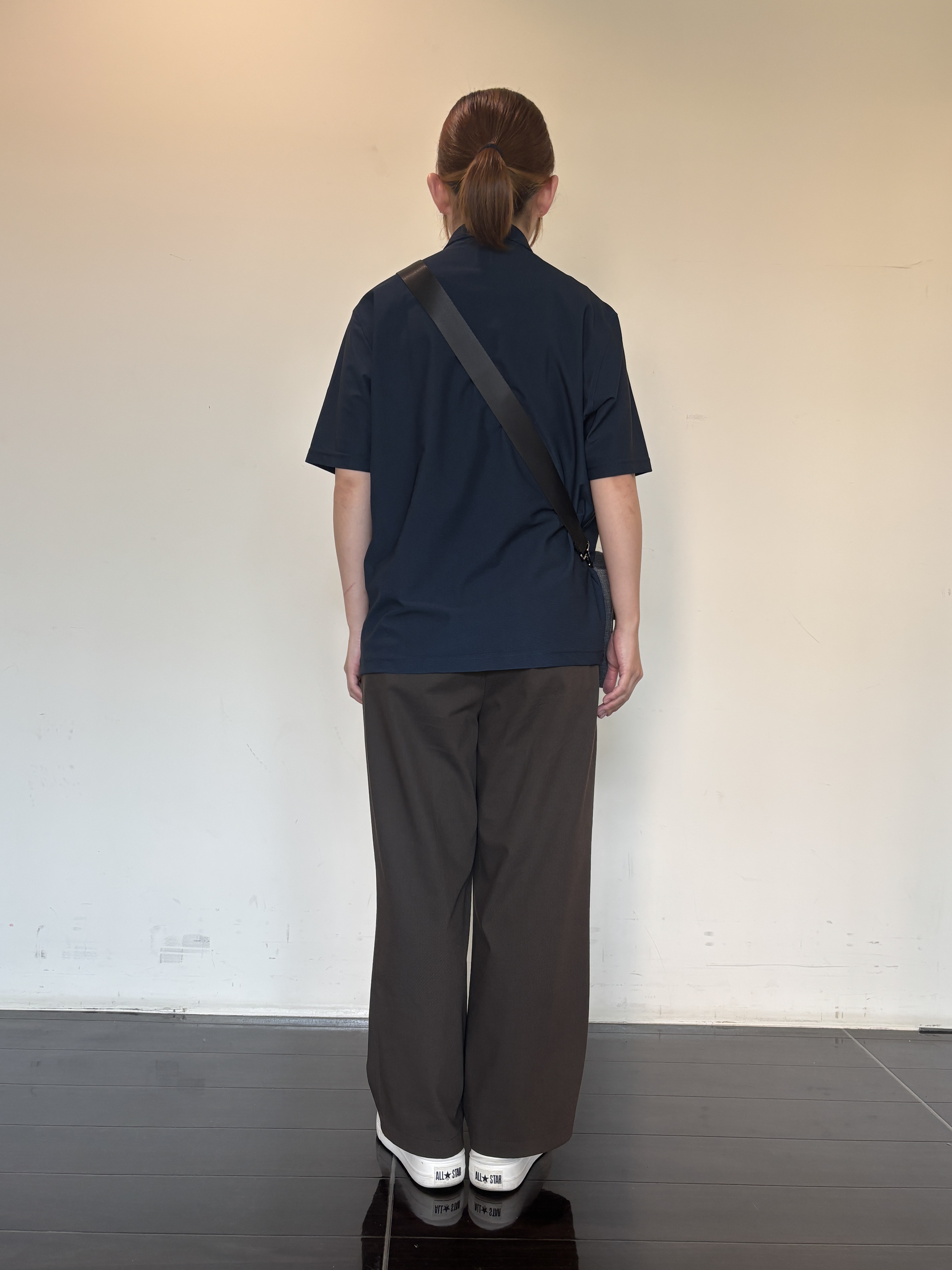 尾形千晴さんの「TAKEO KIKUCHI｜【通気性】AIR TOOL ポロシャツ」を使ったコーディネート