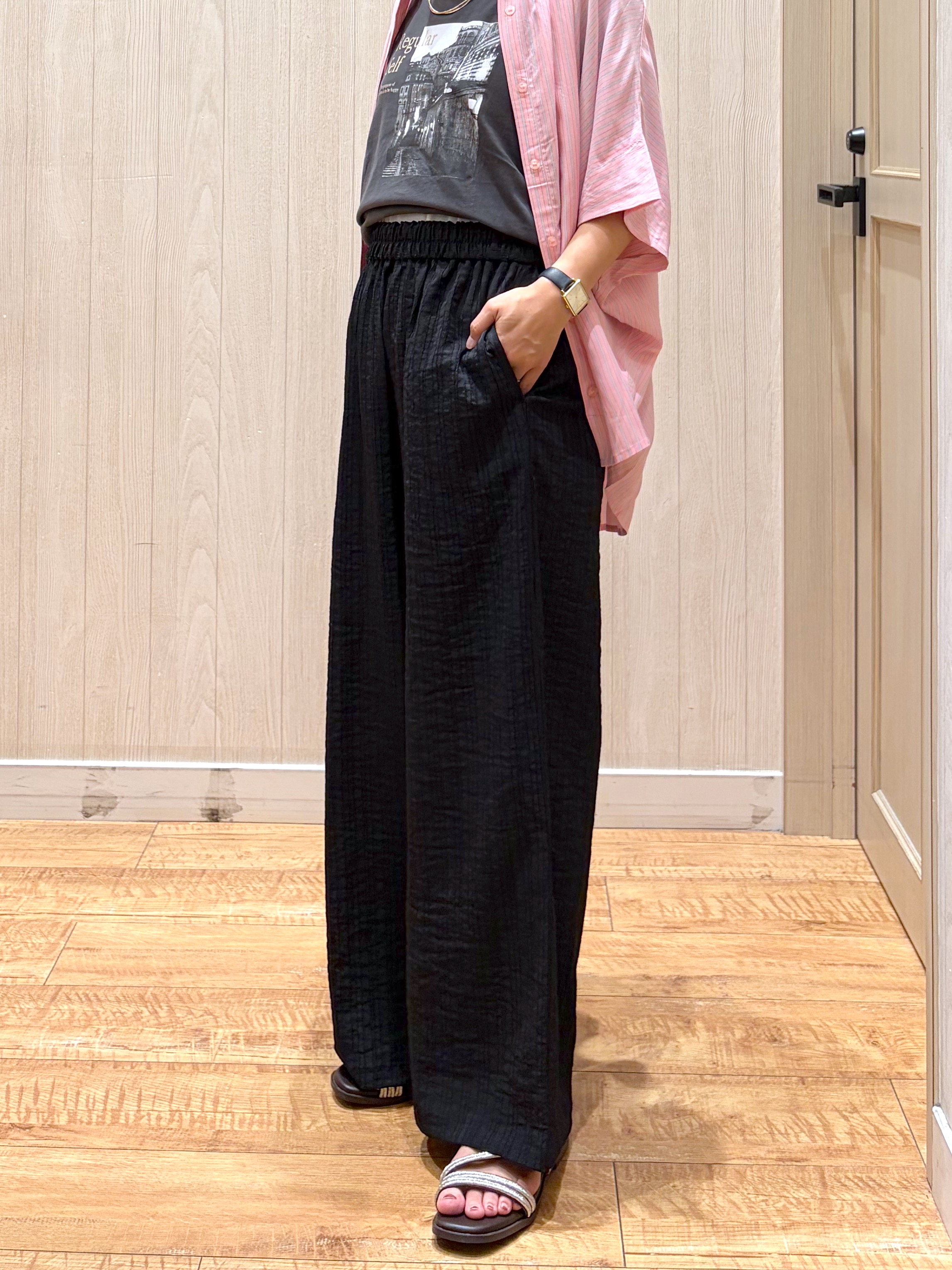 shirayuuuさんの「SHOO･LA･RUE｜【洗濯機可/体型カバー】二の腕隠れる ゆるっとドルマンバンドカラーシャツ」を使ったコーディネート