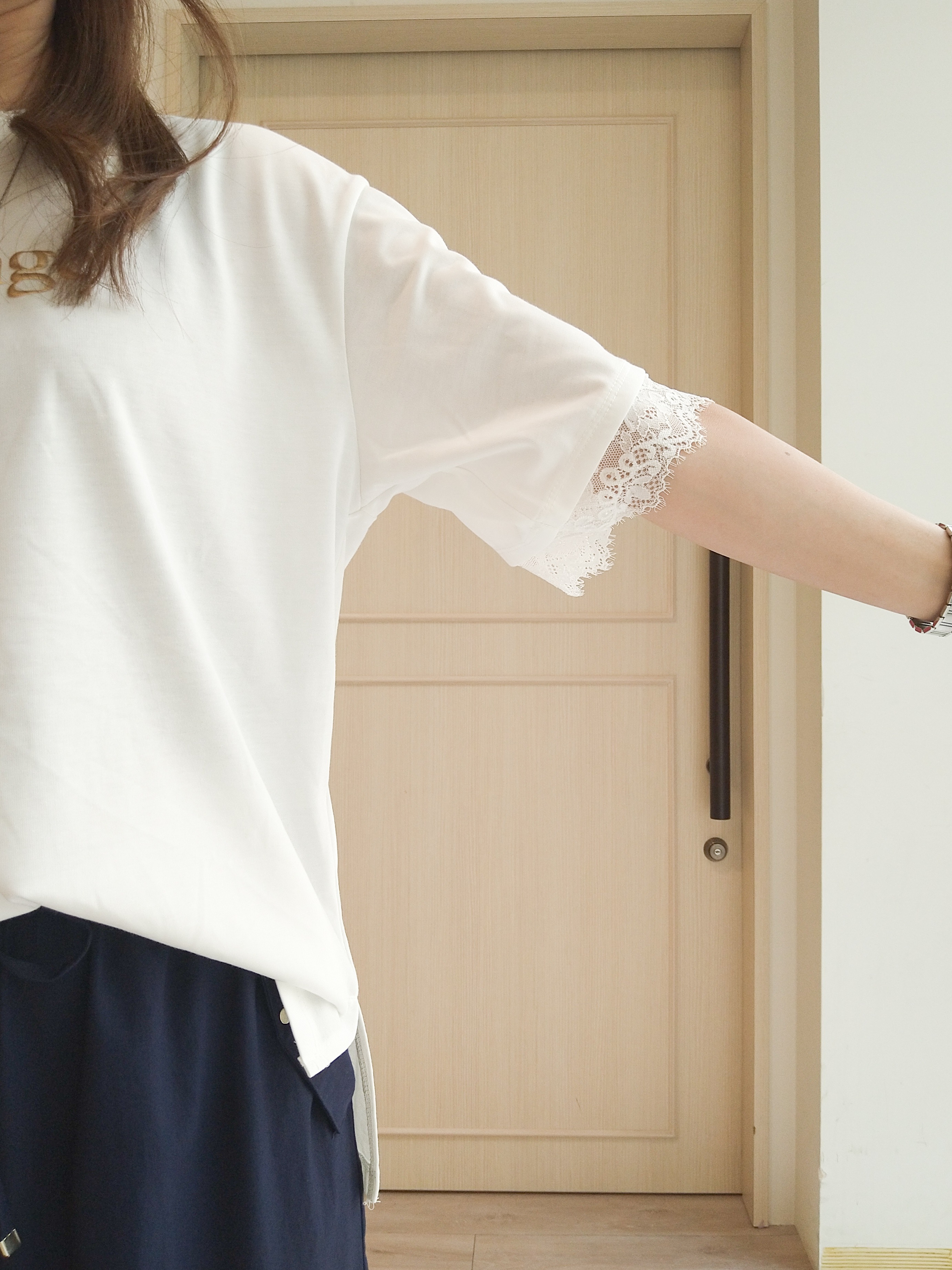 mi-saさんの「SHOO･LA･RUE｜【UV/S-LL/洗濯機可】柄アソート お袖レースが旬顔 上品に決まる大人Tシャツ」を使ったコーディネート