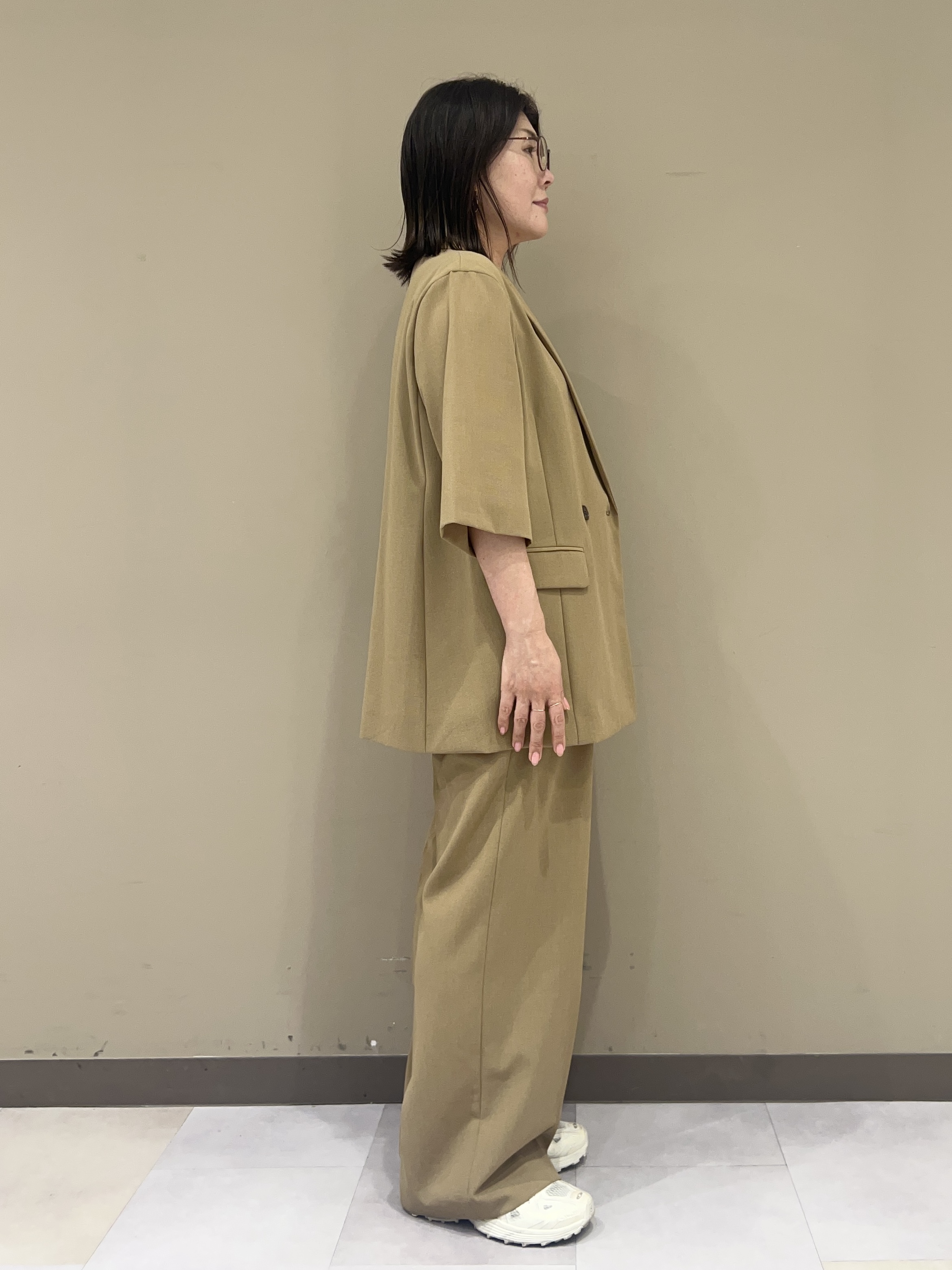 fukuさんの「UNTITLED｜【秋の通勤羽織/セットアップ可/UVカット】エアリークール半袖ジャケット」を使ったコーディネート