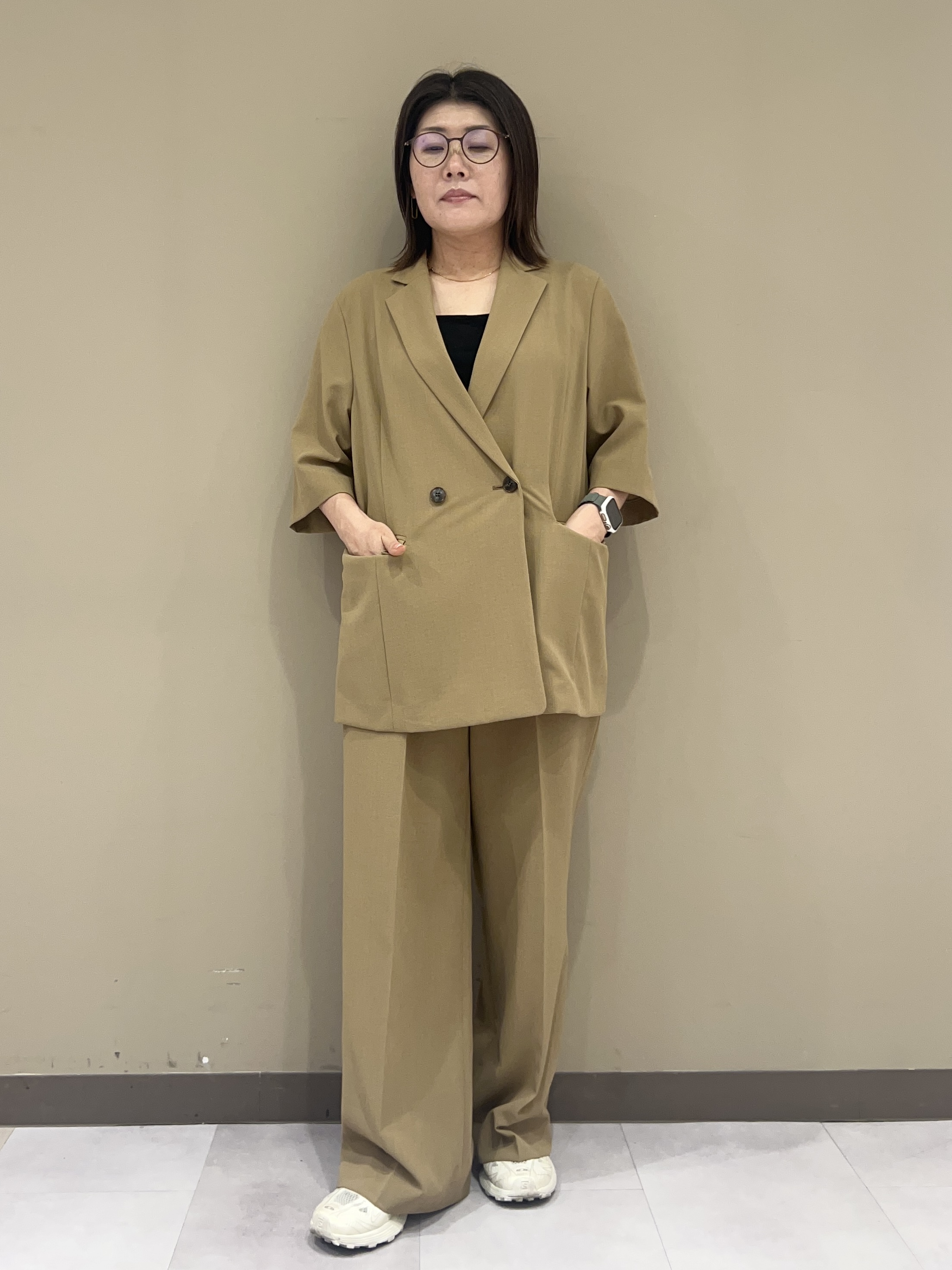 fukuさんの「UNTITLED｜【秋の通勤羽織/セットアップ可/UVカット】エアリークール半袖ジャケット」を使ったコーディネート