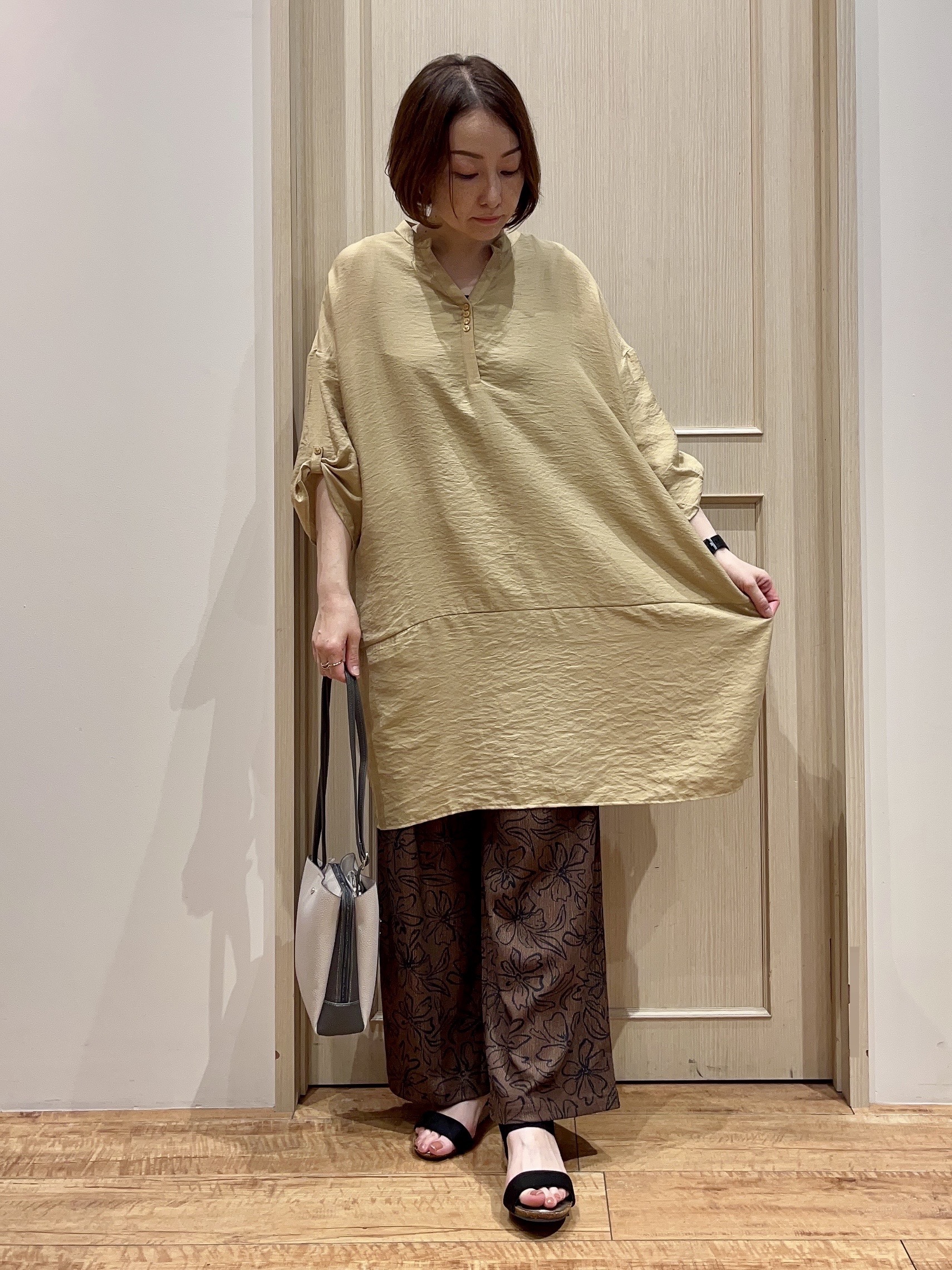 fukuiさんの「SHOO･LA･RUE｜【S-LL/洗濯後しわになりにくい】ゆるっと体型カバー 7分袖コクーンチュニック」を使ったコーディネート