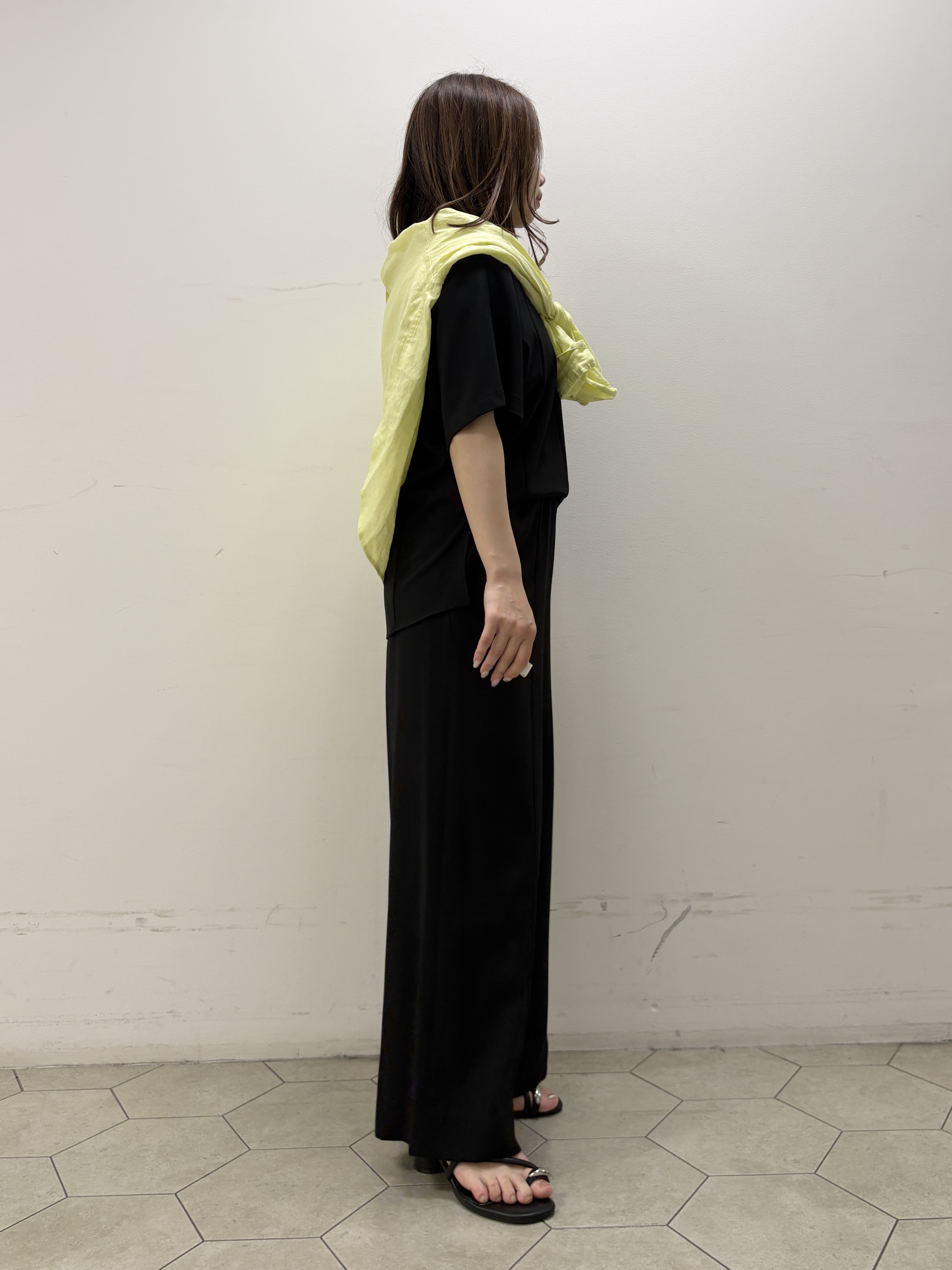 kahoさんの「INDIVI｜【体型＆二の腕カバー/着る日傘】ドルマントップス」を使ったコーディネート
