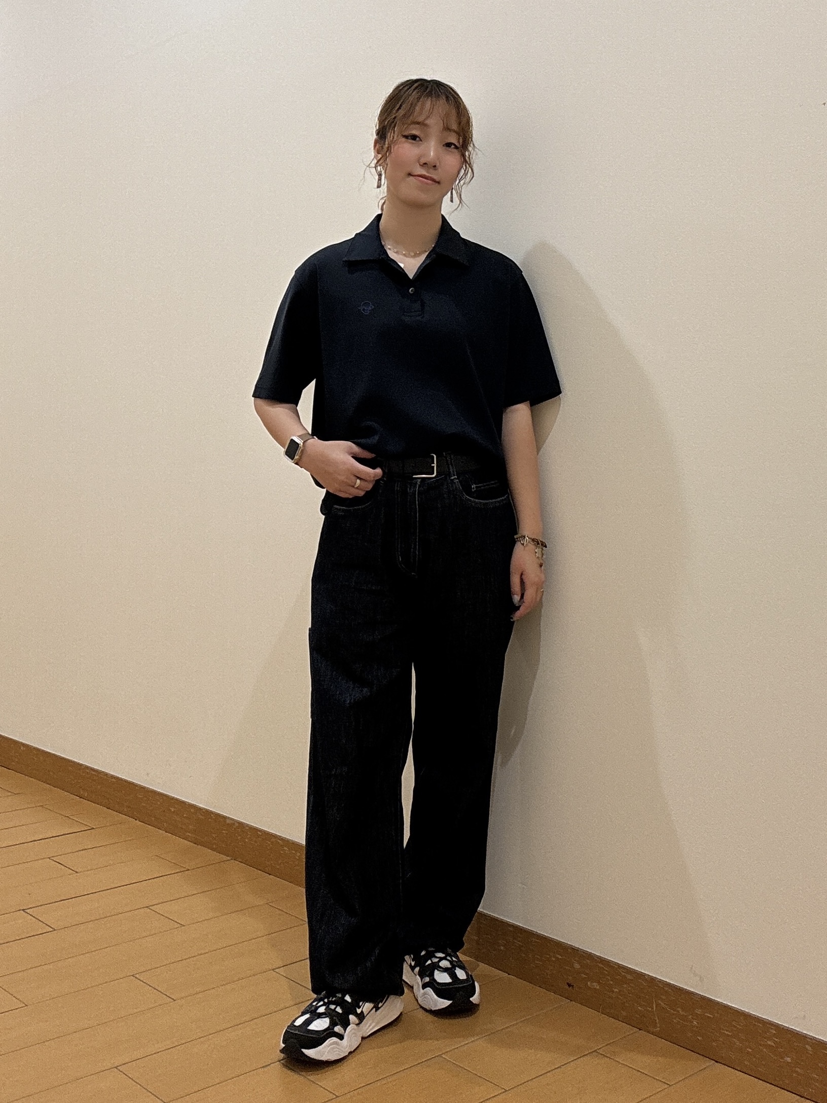 ヒナさんの「TAKEO KIKUCHI｜【接触冷感】アイスクリアコットン ワンポイント ポロシャツ」を使ったコーディネート
