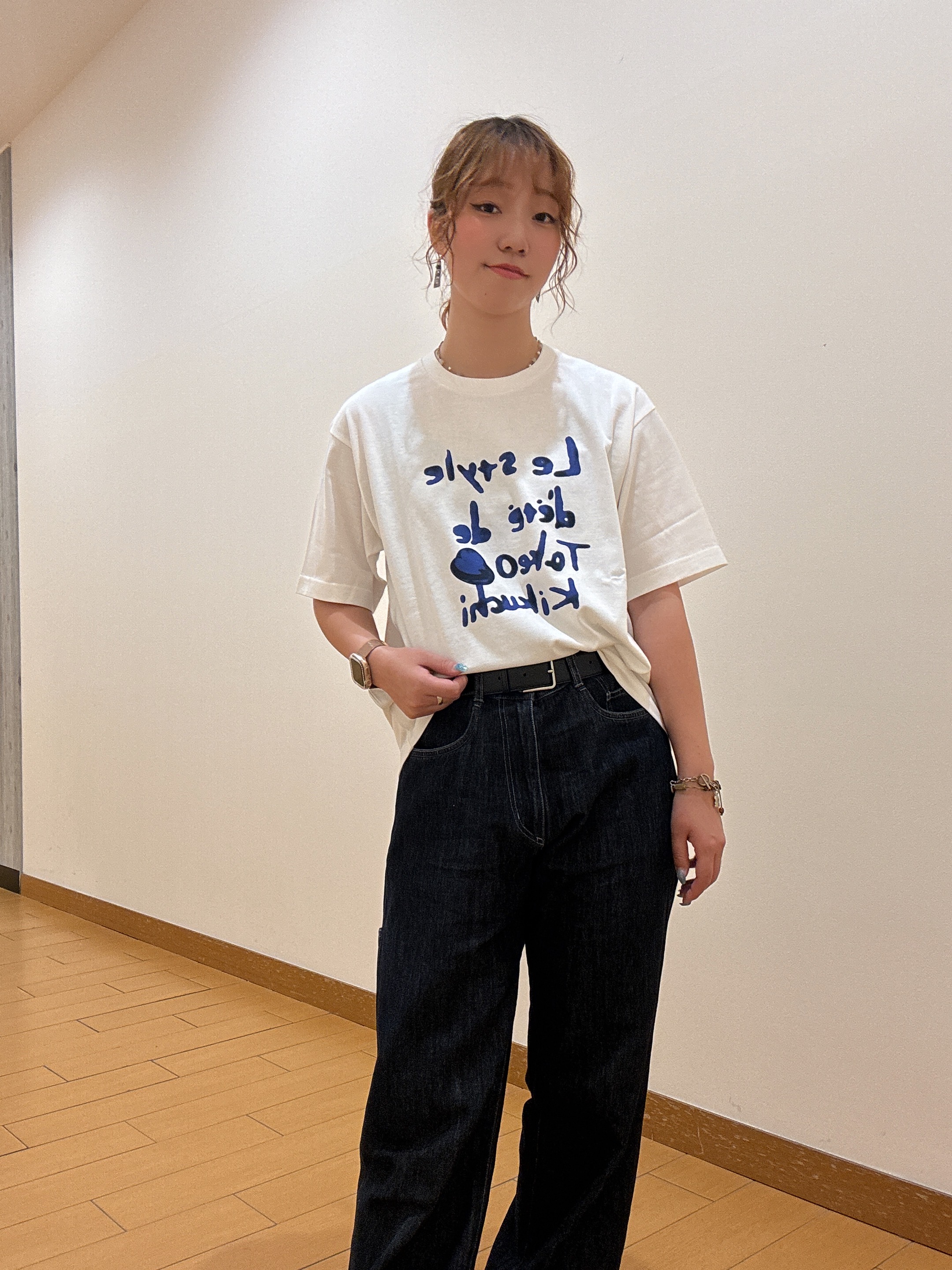 ヒナさんの「TAKEO KIKUCHI｜水彩ペイント アートロゴTシャツ」を使ったコーディネート