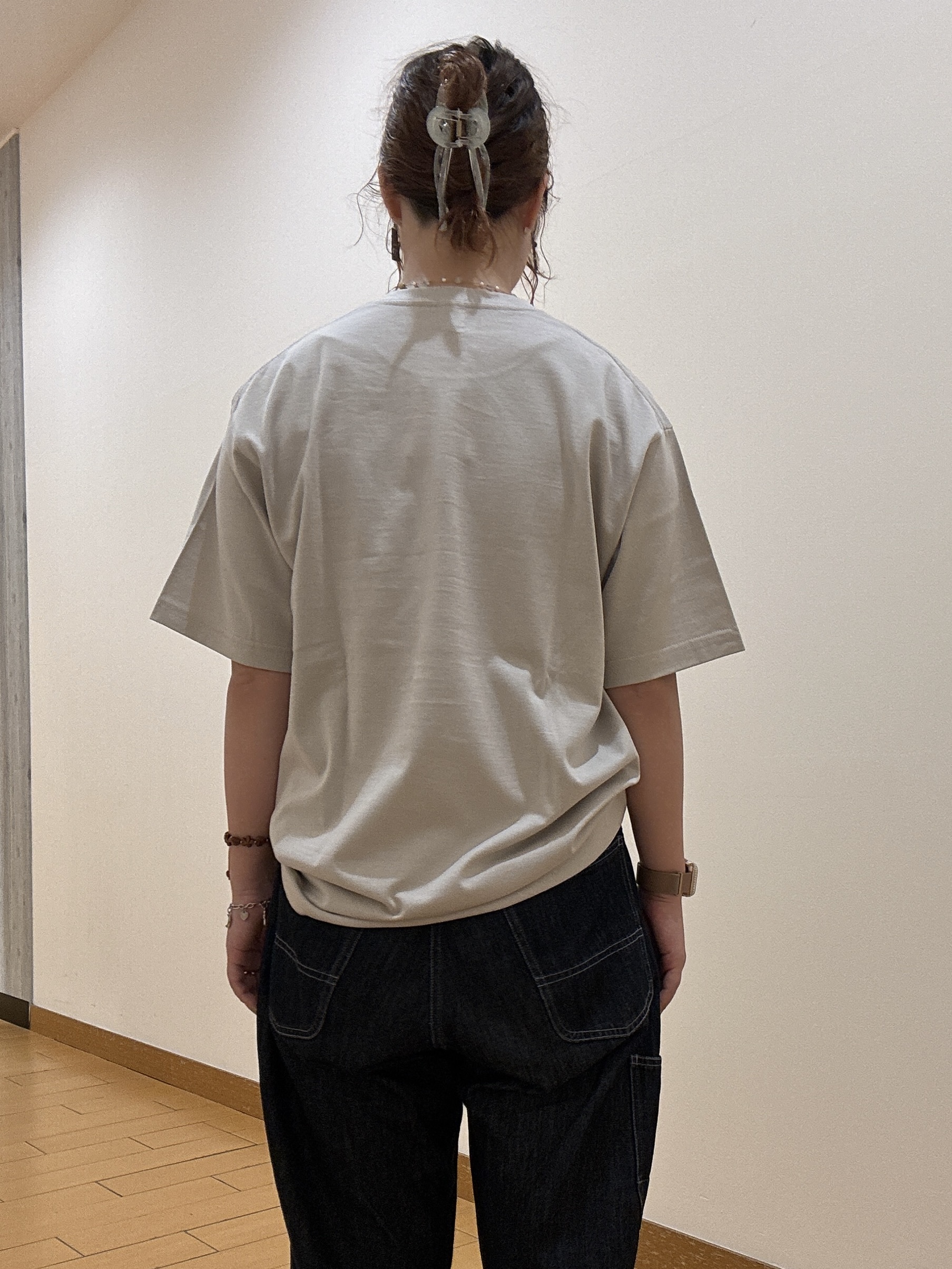 ヒナさんの「TAKEO KIKUCHI｜水彩ペイント アートロゴTシャツ」を使ったコーディネート