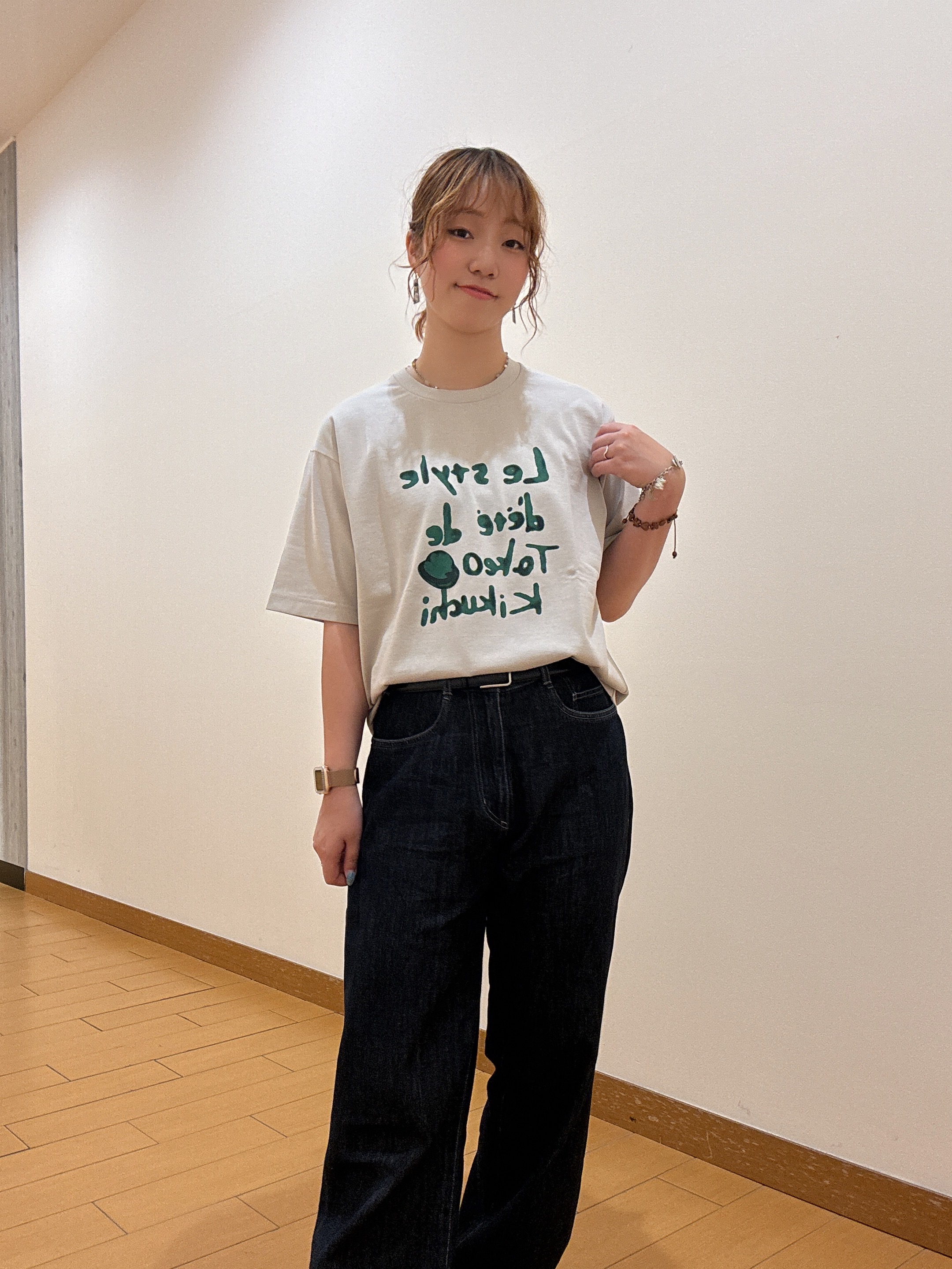 ヒナさんの「TAKEO KIKUCHI｜水彩ペイント アートロゴTシャツ」を使ったコーディネート