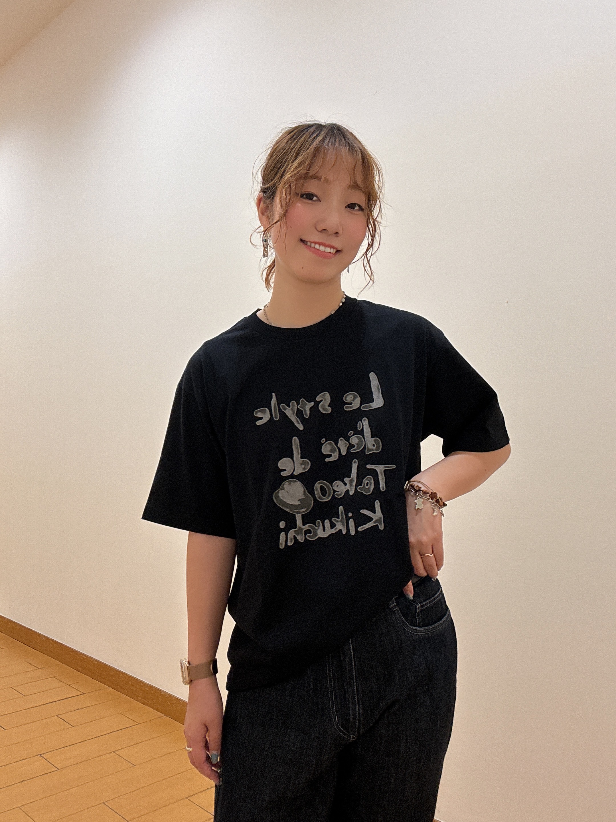 ヒナさんの「TAKEO KIKUCHI｜水彩ペイント アートロゴTシャツ」を使ったコーディネート