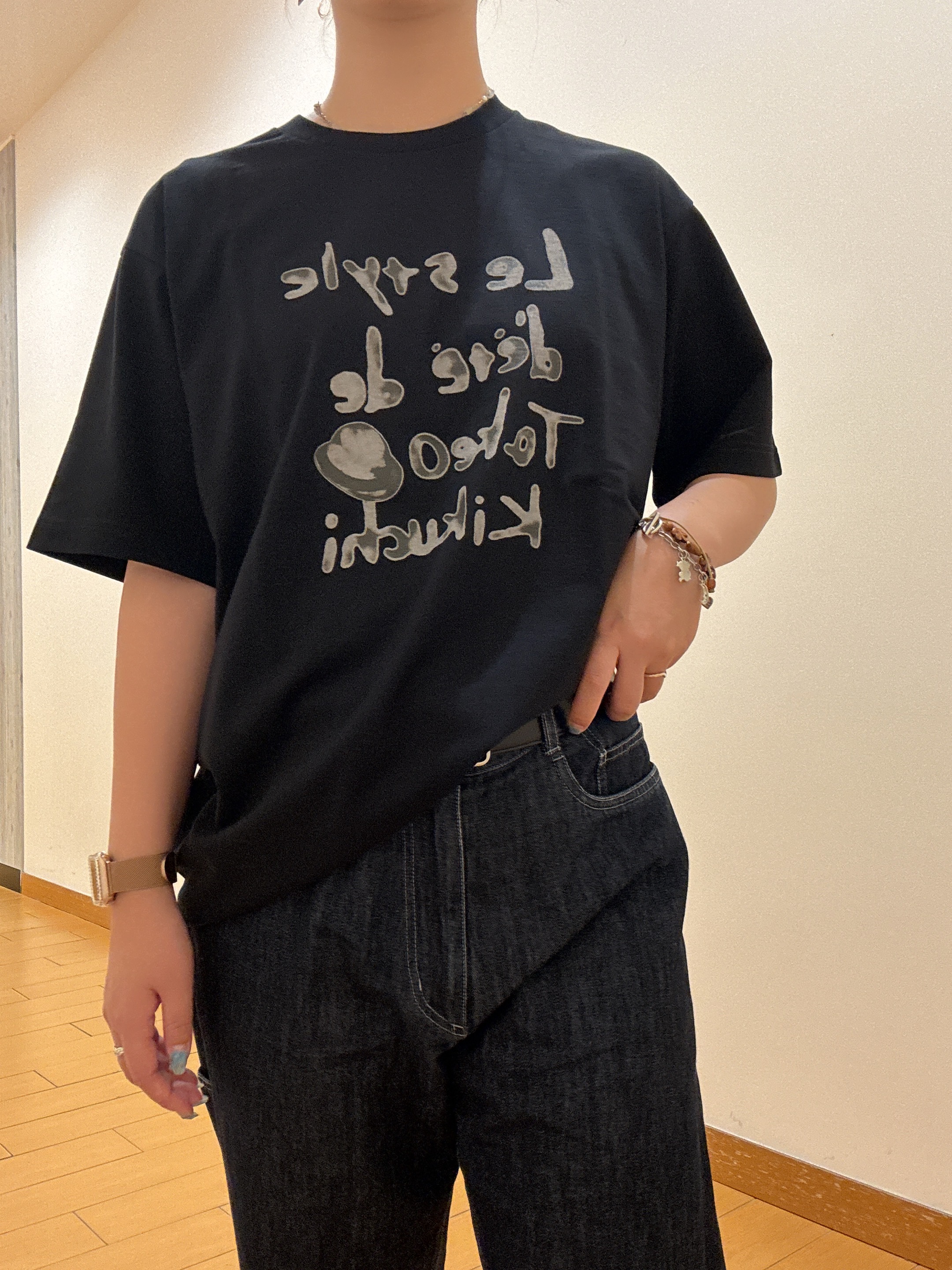 ヒナさんの「TAKEO KIKUCHI｜水彩ペイント アートロゴTシャツ」を使ったコーディネート
