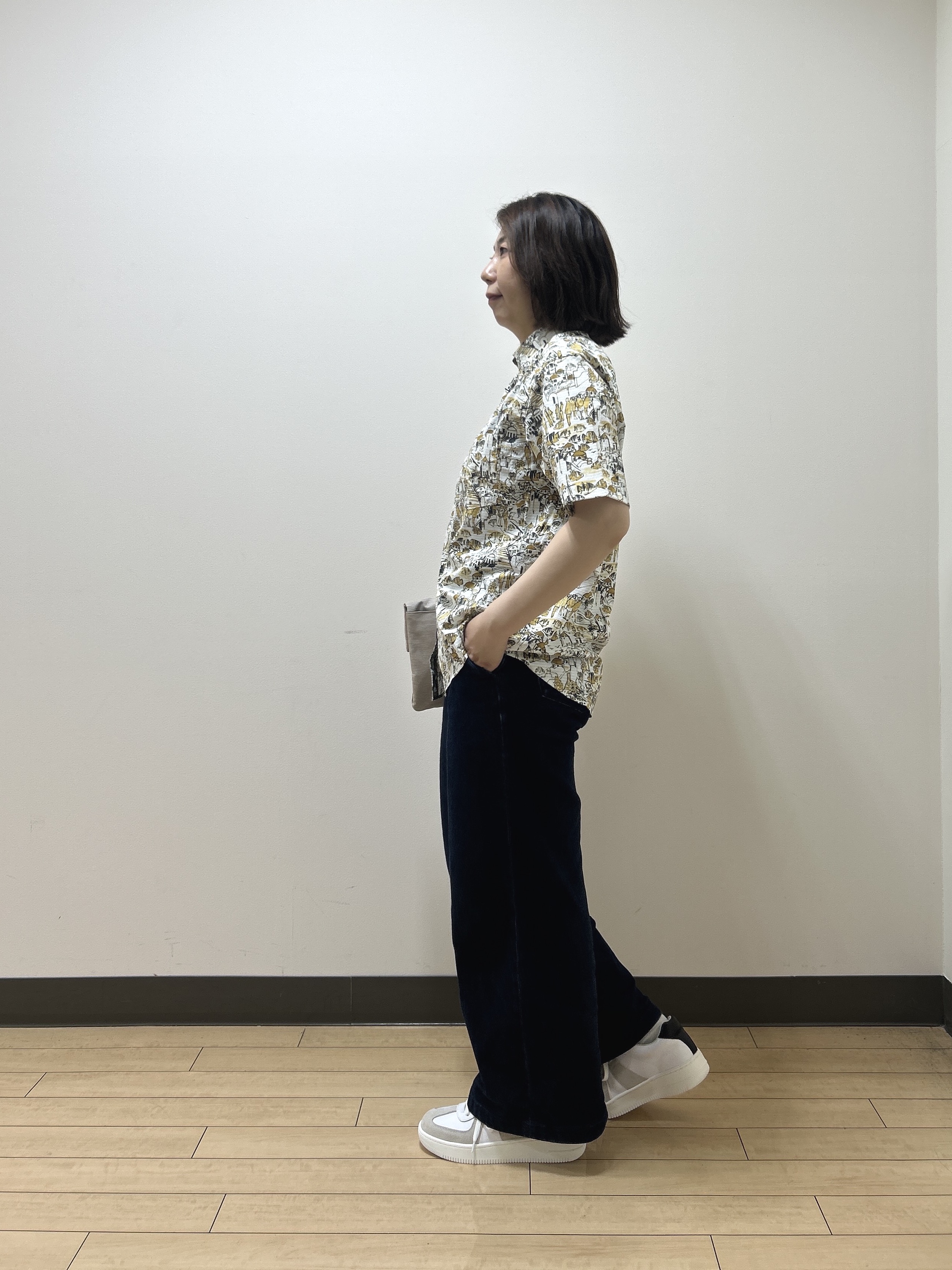 okaさんの「TAKEO KIKUCHI｜【日本製】DotAir（R）リゾートプリント半袖シャツ」を使ったコーディネート