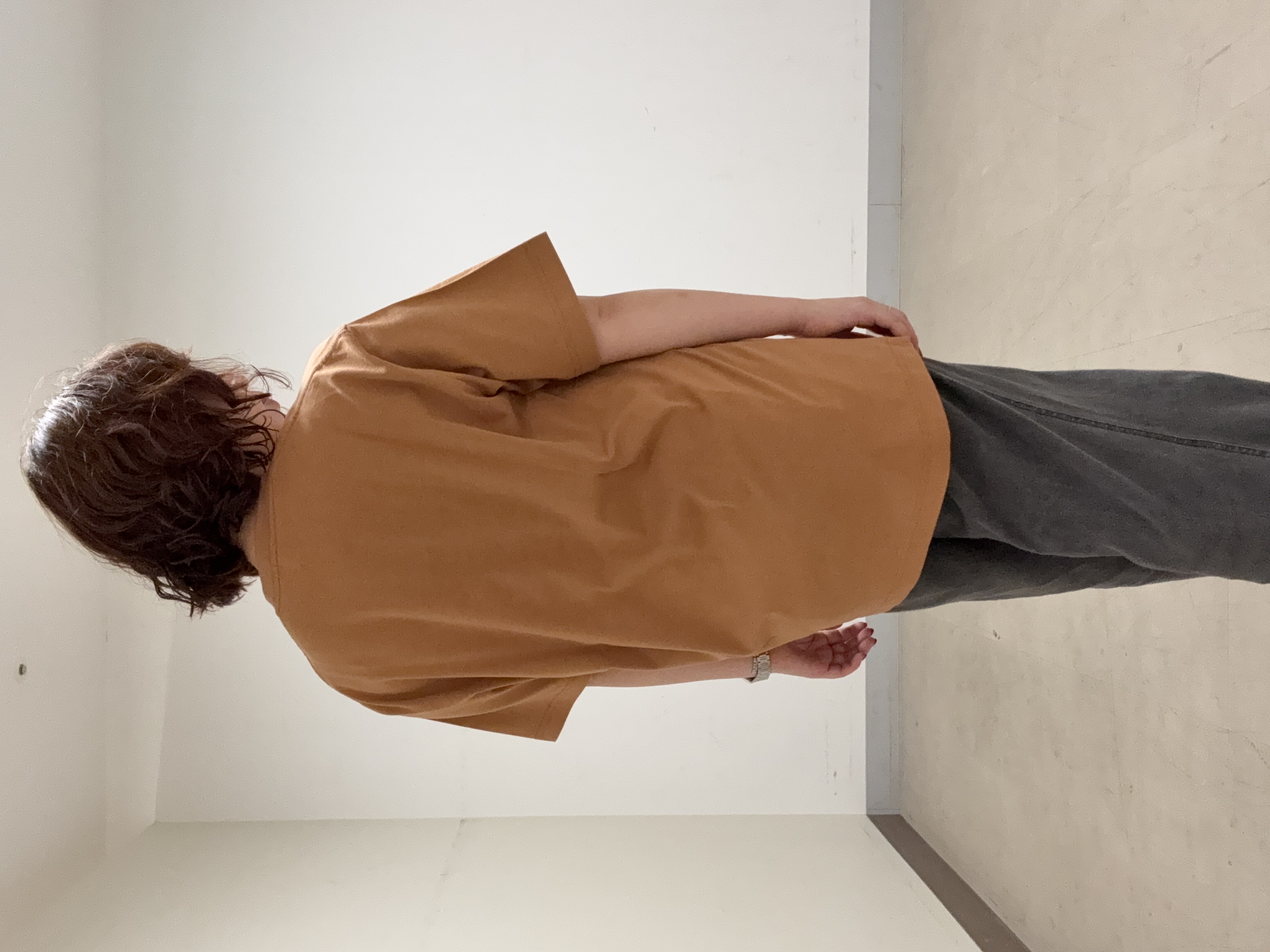 マチダさんの「TAKEO KIKUCHI｜ポートレートアートＴシャツ」を使ったコーディネート