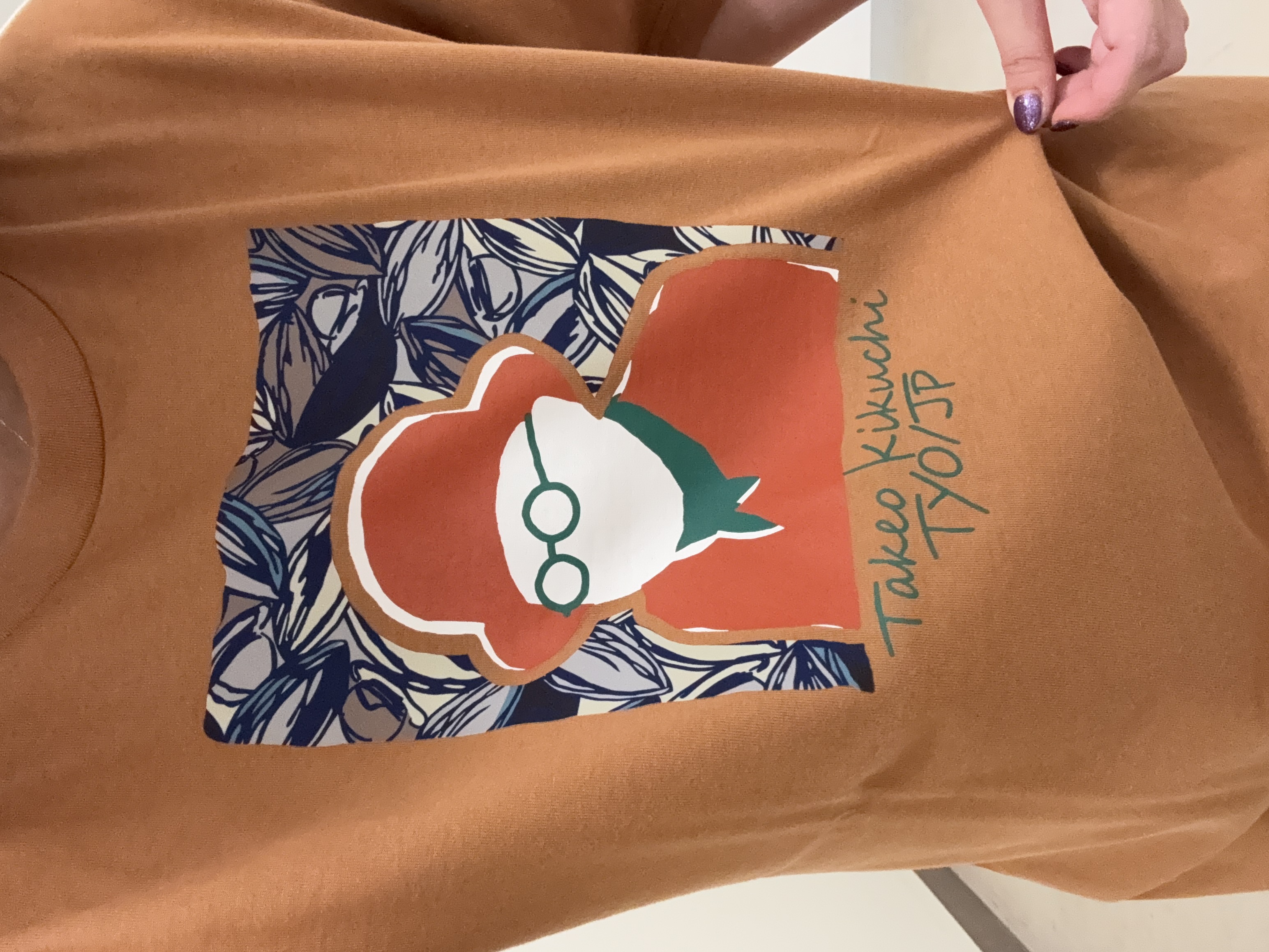 マチダさんの「TAKEO KIKUCHI｜ポートレートアートＴシャツ」を使ったコーディネート