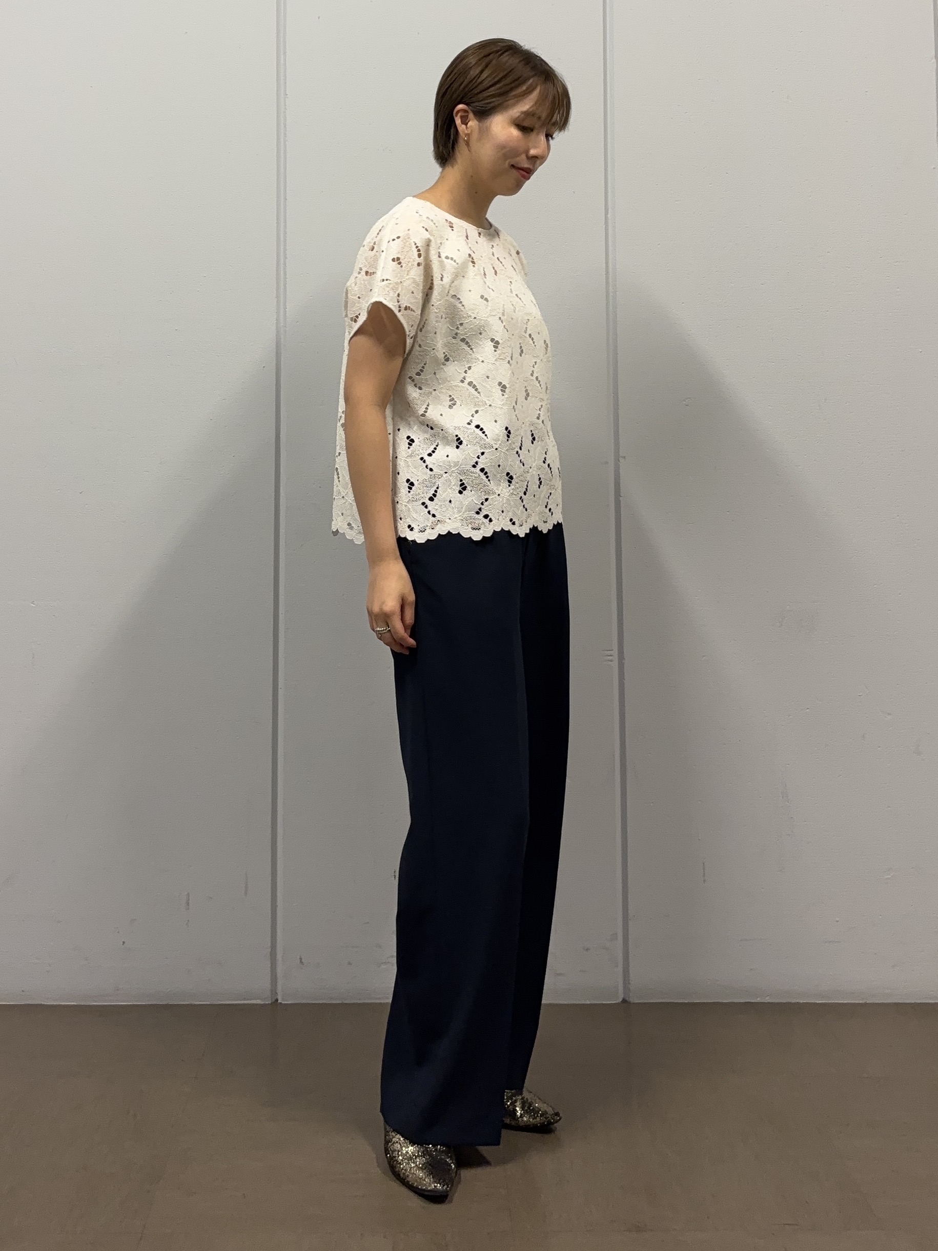 tsujiさんの「UNTITLED｜【セットアップ可/品のある透け感】リーフレースブラウス」を使ったコーディネート
