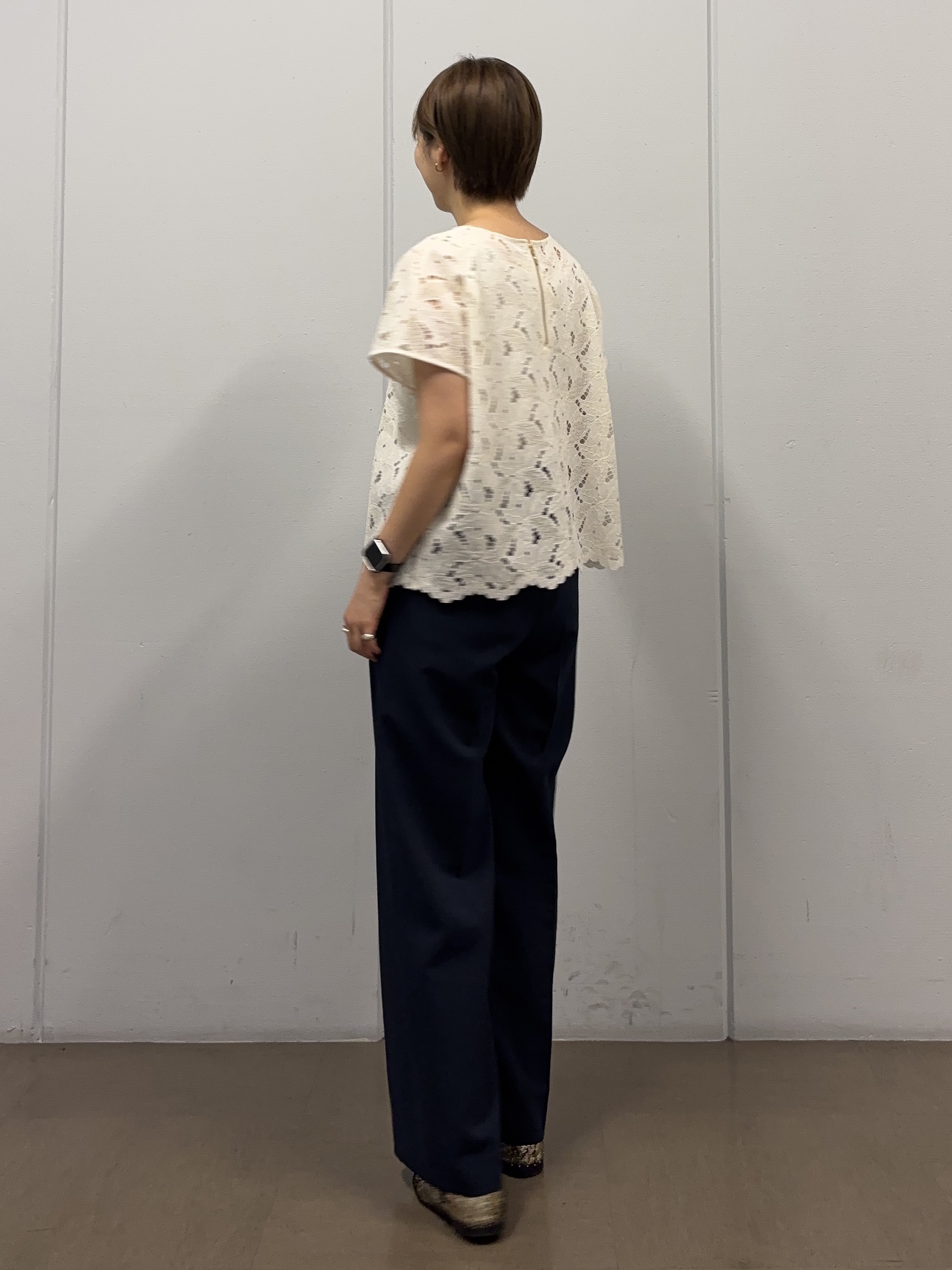 tsujiさんの「UNTITLED｜【セットアップ可/品のある透け感】リーフレースブラウス」を使ったコーディネート