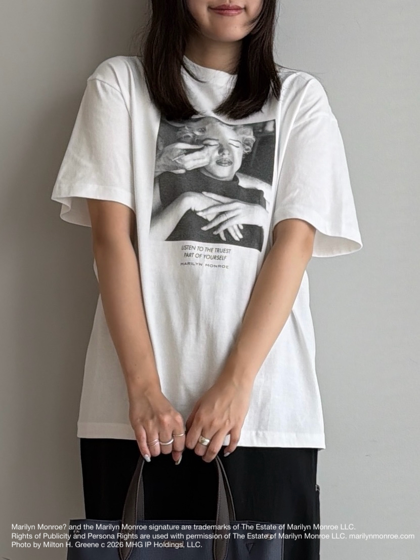 Akutagawaさんの「TAKEO KIKUCHI｜【別注】マリリン・モンロー/フォトTシャツ」を使ったコーディネート