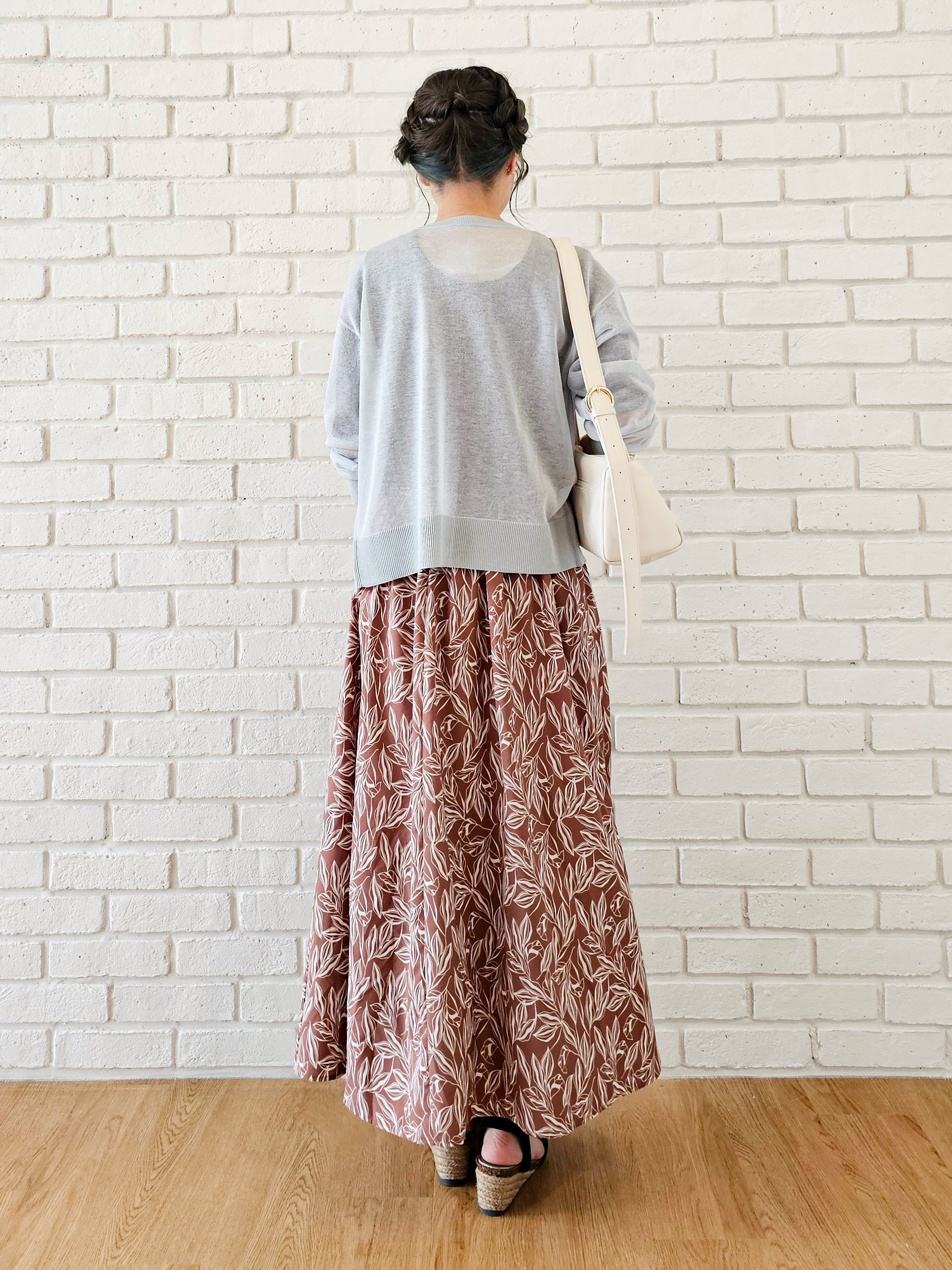ゆゆさんの「SHOO･LA･RUE｜【通気性〇/洗濯機可/S-LL】シアーラメカーディガン」を使ったコーディネート