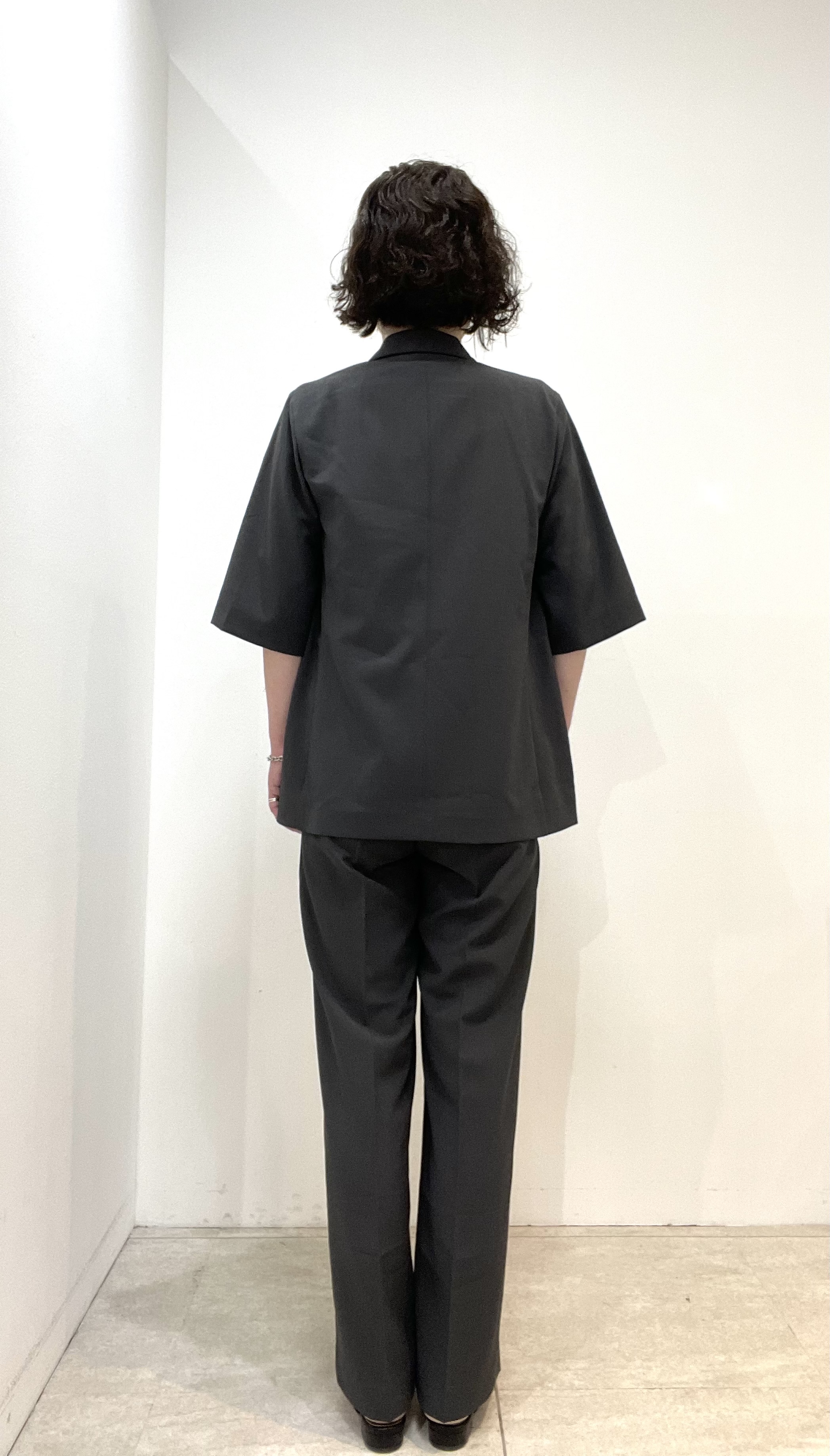 Wachiさんの「UNTITLED｜【秋の通勤羽織/セットアップ可/UVカット】エアリークール半袖ジャケット」を使ったコーディネート