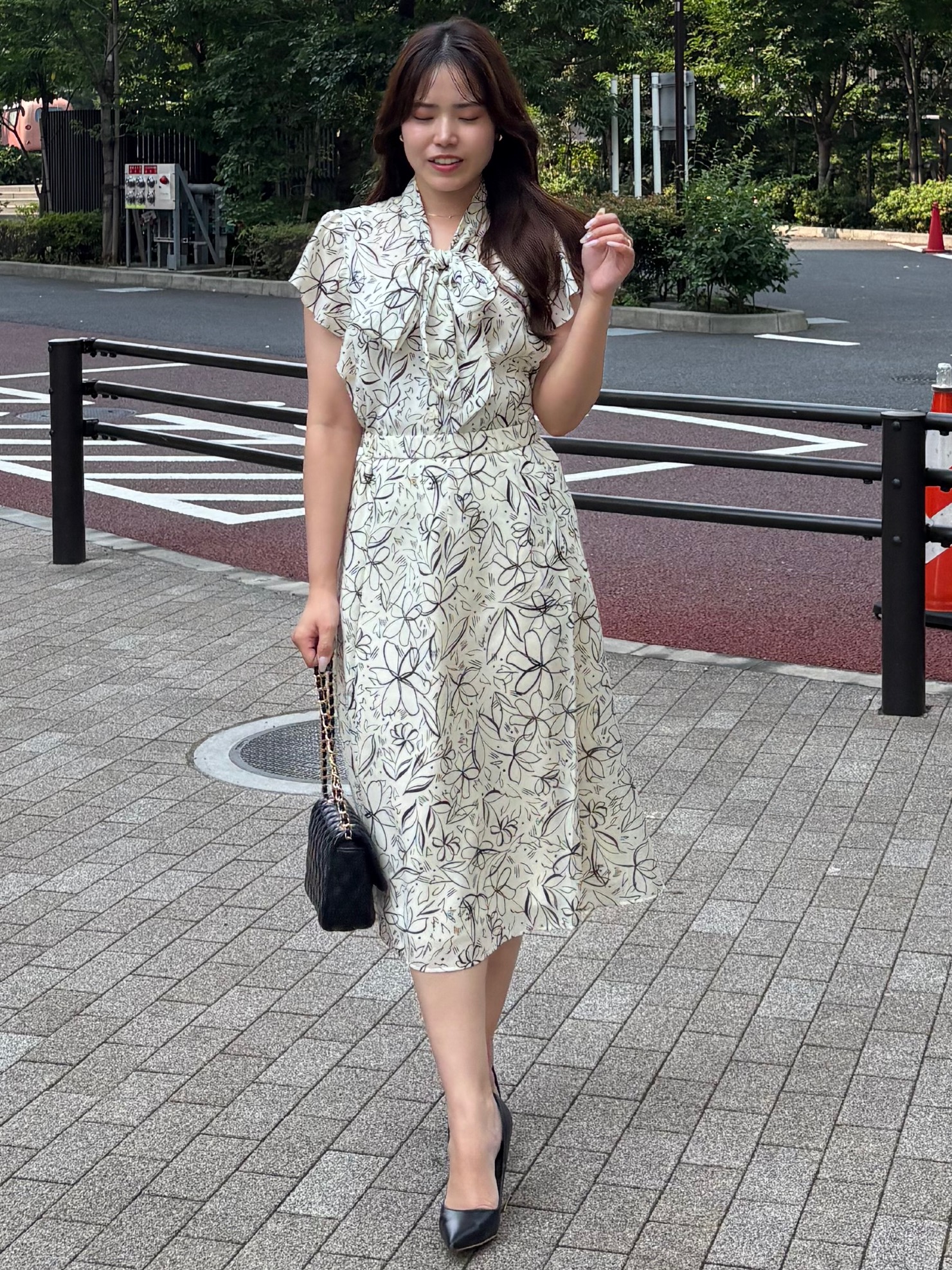 MISAKIさんの「COUP DE CHANCE｜【手洗い可／日本製】フラワーリボンブラウス」を使ったコーディネート