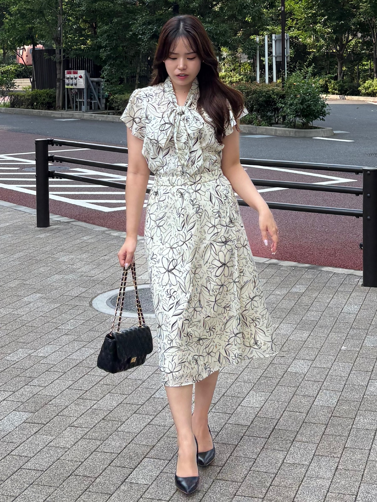 MISAKIさんの「COUP DE CHANCE｜【手洗い可／日本製】フラワーリボンブラウス」を使ったコーディネート