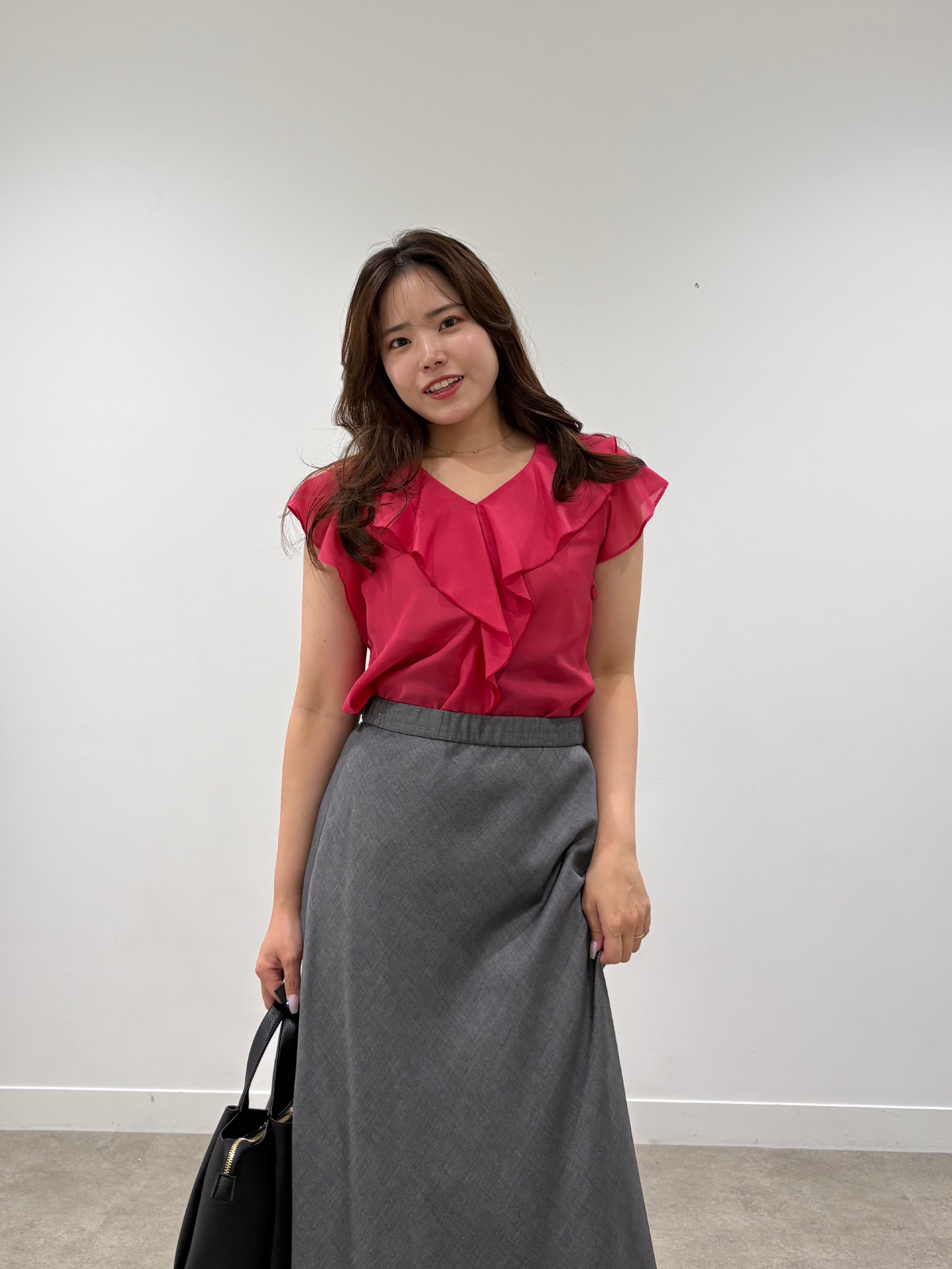MISAKIさんの「COUP DE CHANCE｜【手洗い可／日本製】フリルブラウス」を使ったコーディネート