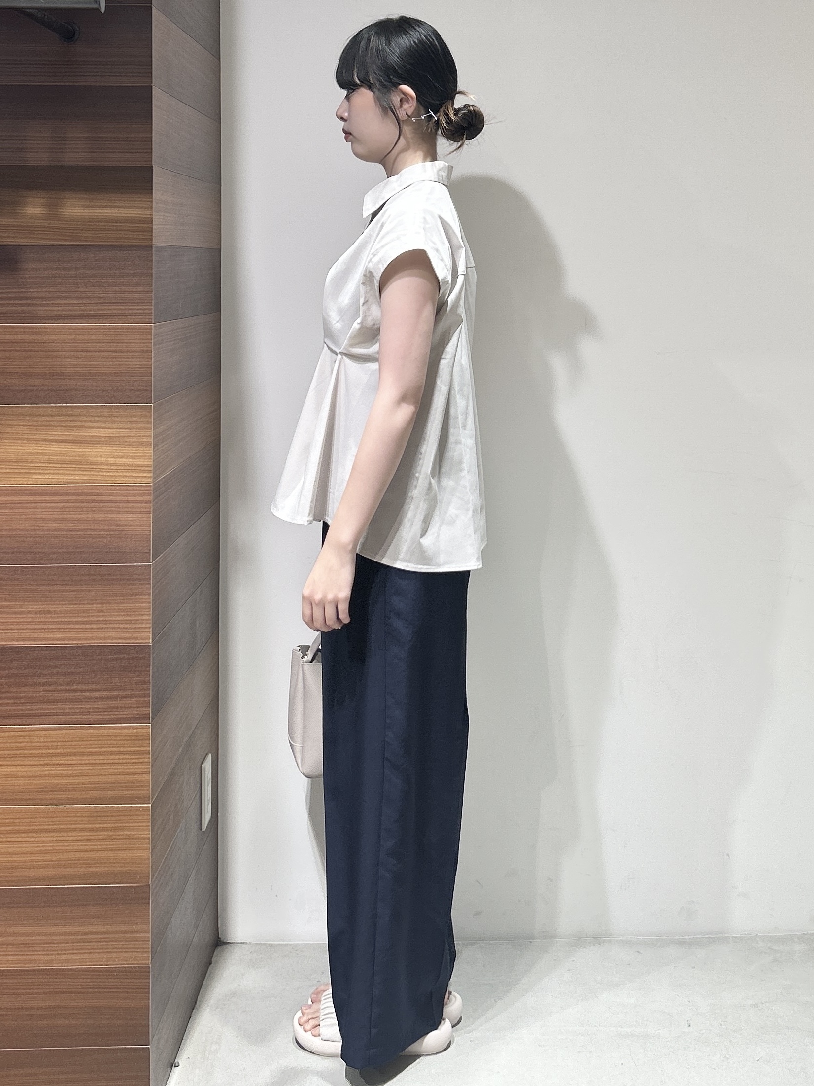 中さんの「OPAQUE.CLIP｜タックペプラムブラウス【洗濯機OK】」を使ったコーディネート
