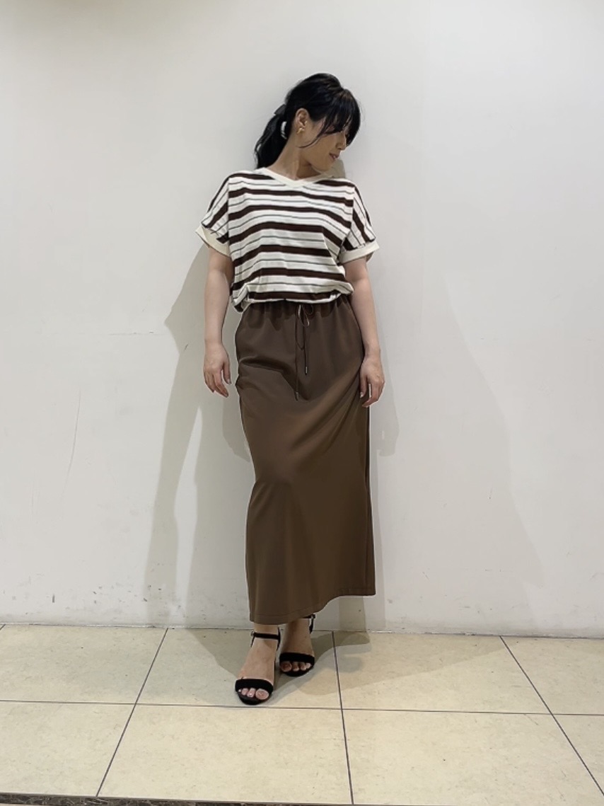watanabeさんの「UNTITLED｜【肌に張りつきにくい/前後2WAY】ドライタッチコットンプルオーバー」を使ったコーディネート
