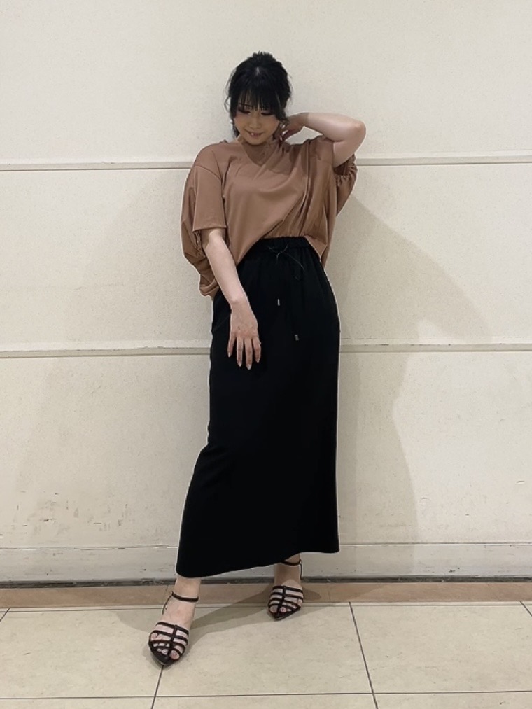 watanabeさんの「UNTITLED｜【汗染み防止/接触冷感】ドルマンプルオーバー」を使ったコーディネート