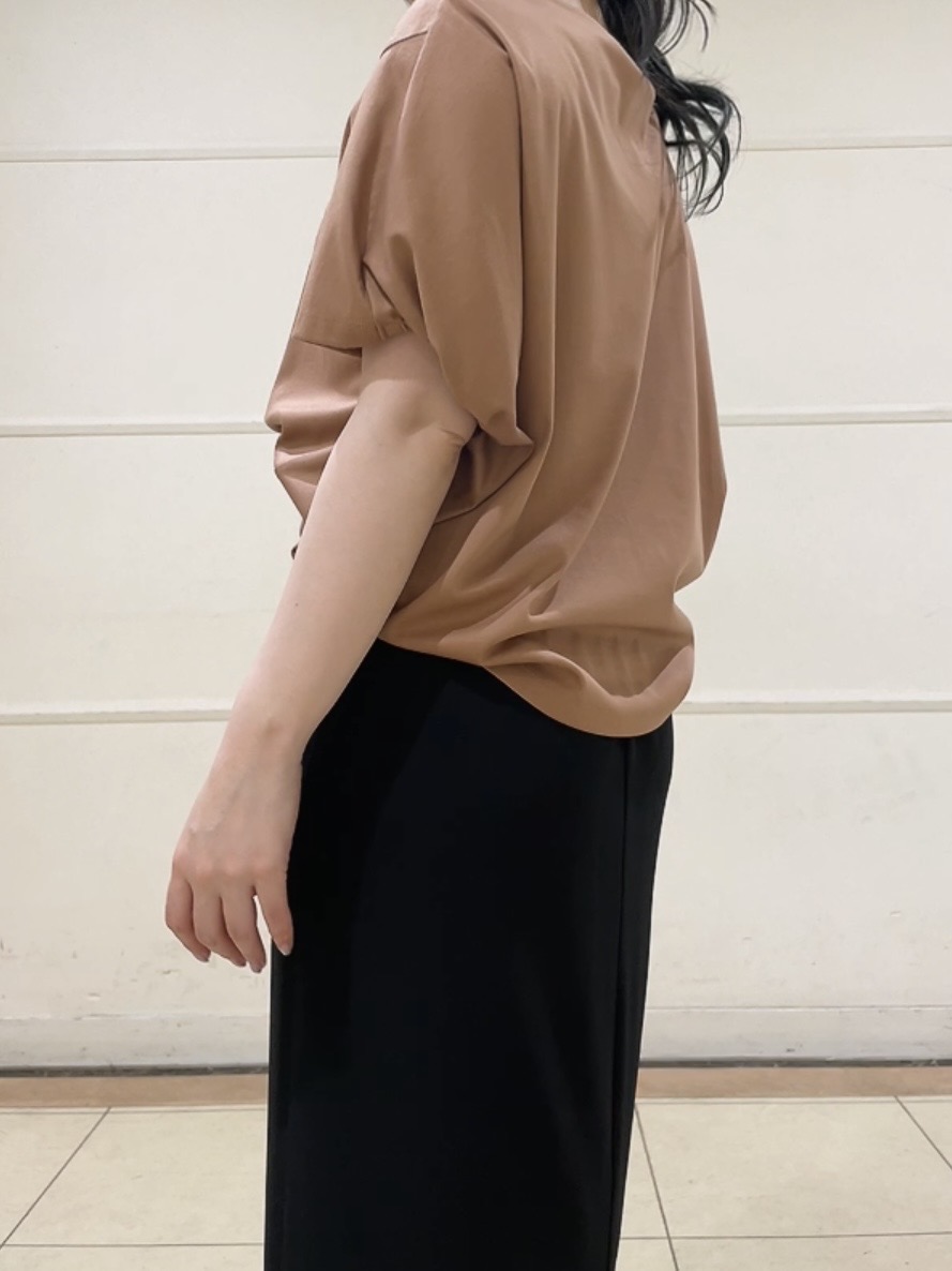 watanabeさんの「UNTITLED｜【汗染み防止/接触冷感】ドルマンプルオーバー」を使ったコーディネート