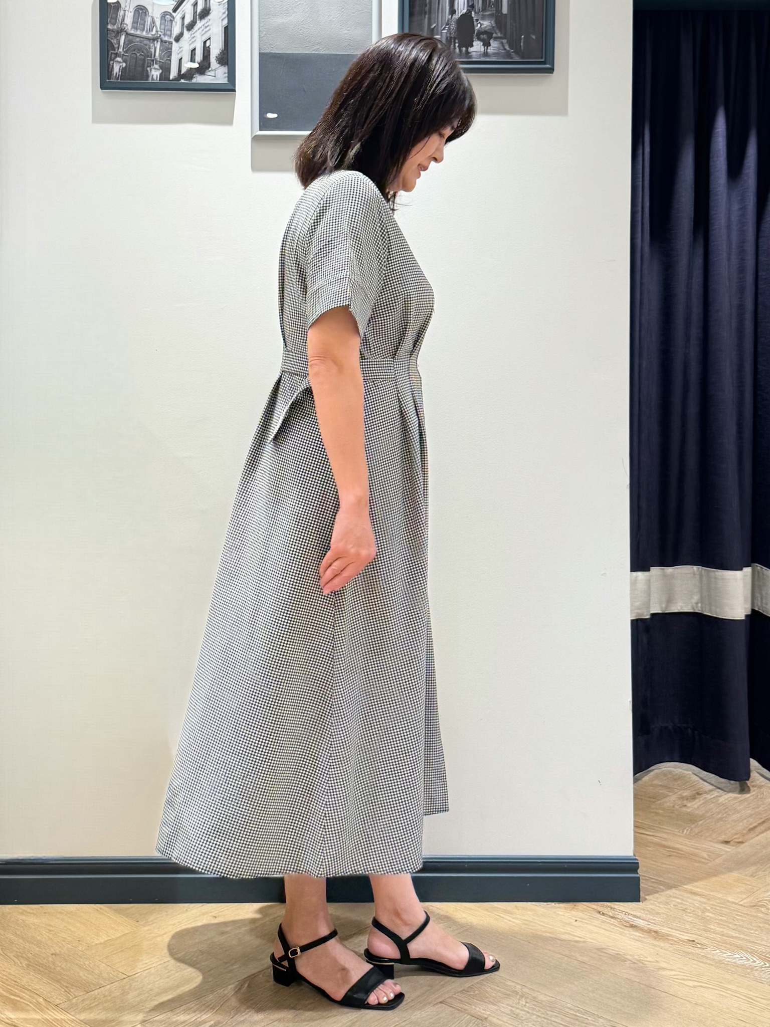 Lilyさんの「grove｜【低身長さんも選べる着丈/UV・シワになりにくいetc】涼やかさも、きちんとも叶うワンピース」を使ったコーディネート