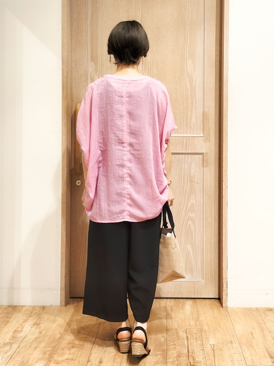 YUKIさんの「SHOO･LA･RUE｜【体型カバー】バルーン風ゆるシャツブラウス」を使ったコーディネート