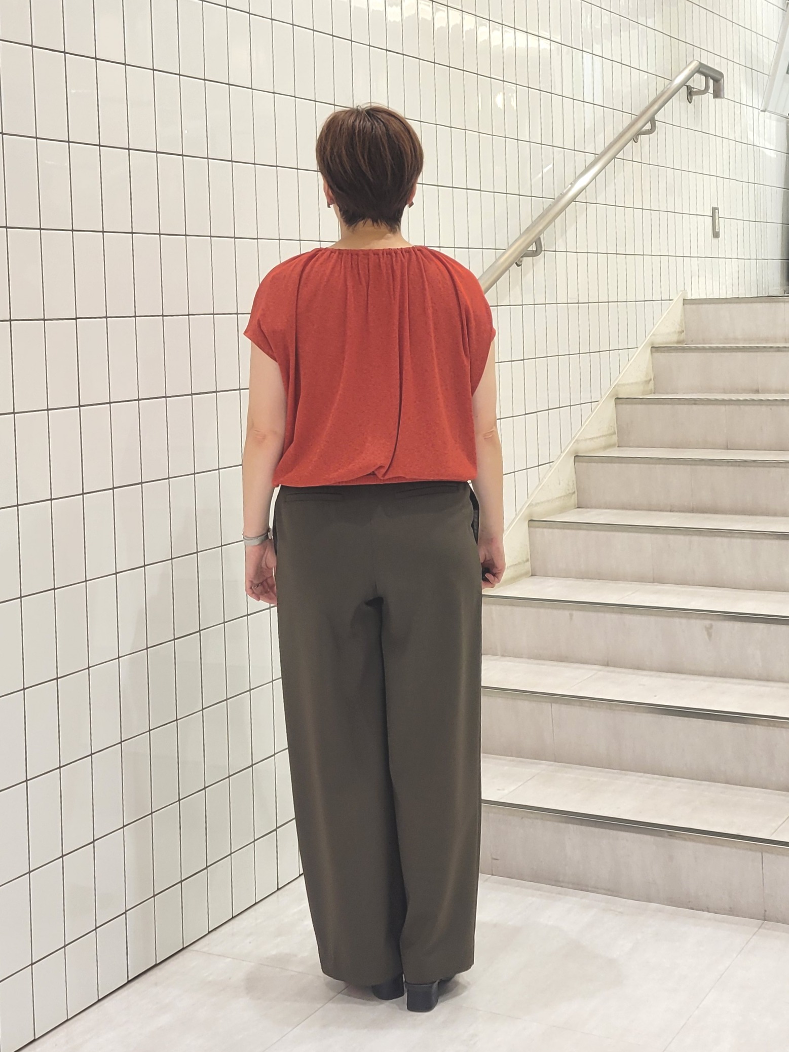 tomoさんの「COUP DE CHANCE｜【手洗い可／日本製】フレンチスリーブトップス」を使ったコーディネート