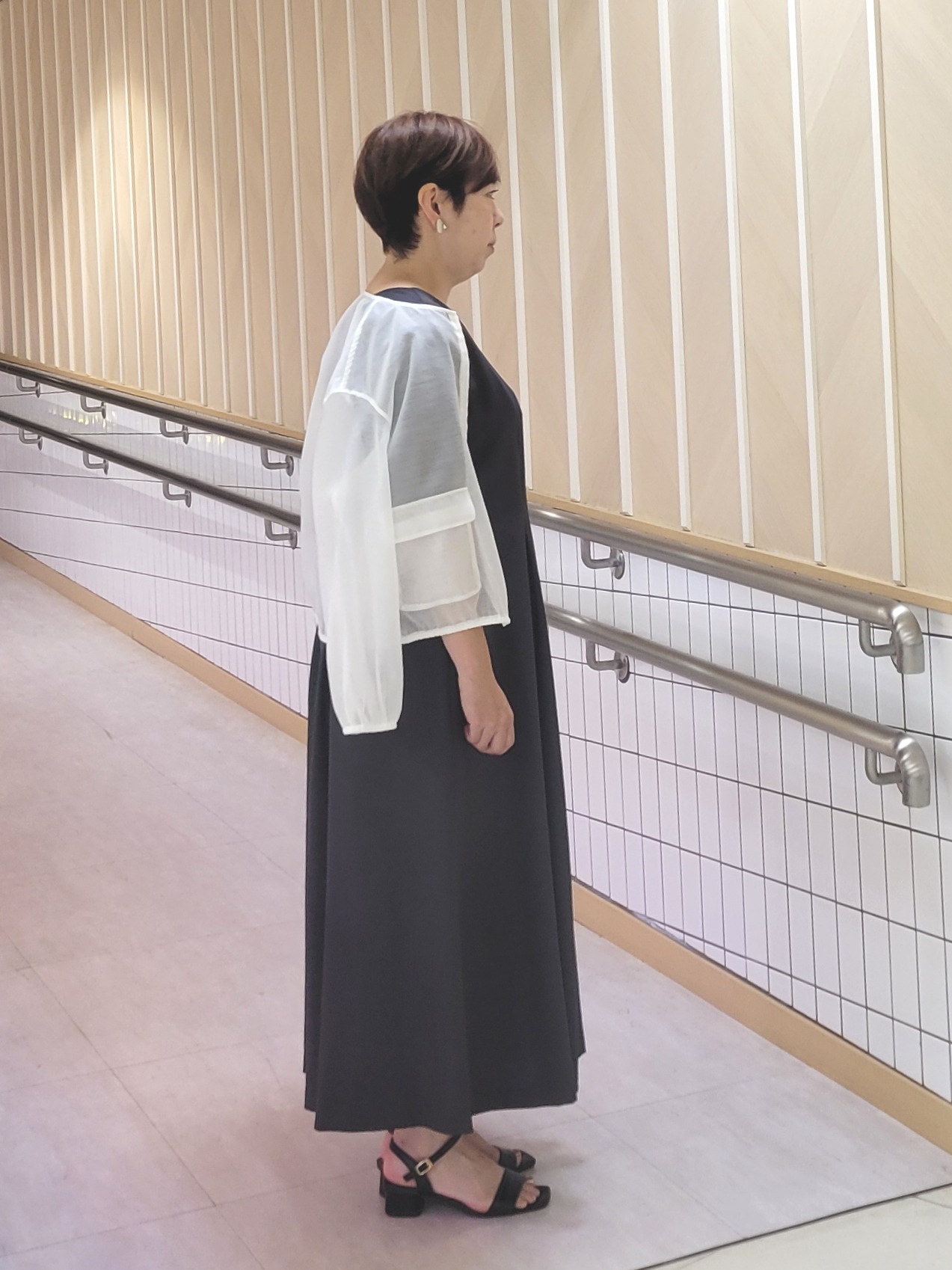 tomoさんの「COUP DE CHANCE｜【手洗い可／日本製】サックワンピース」を使ったコーディネート