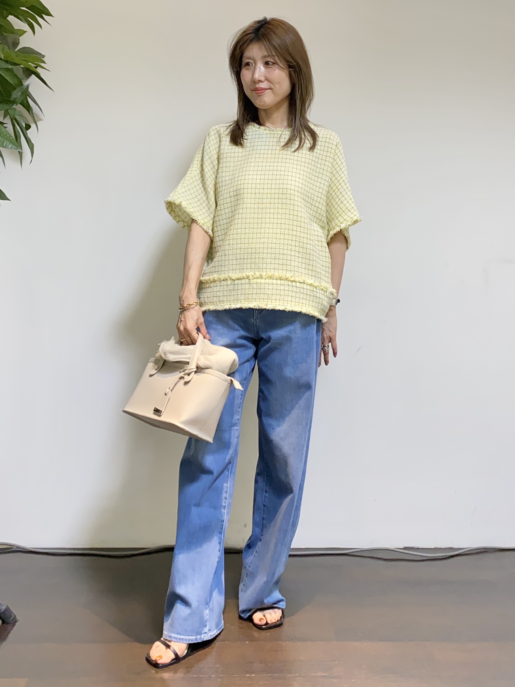 tomoさんの「UNTITLED｜◆ファンシーツイードブラウス」を使ったコーディネート