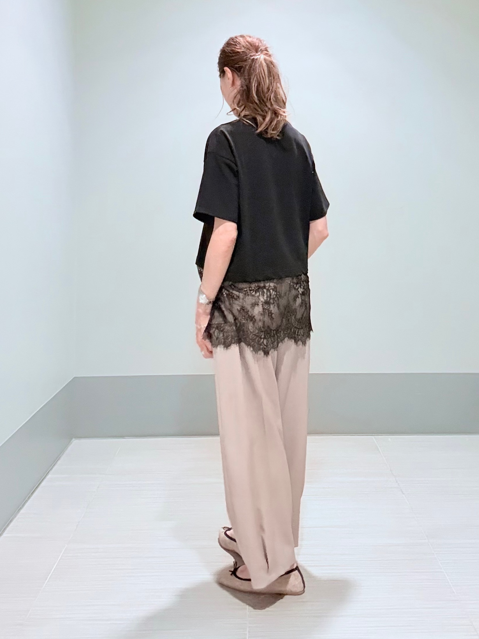 Yamaさんの「DRESSTERIOR｜◆レースドッキングレイヤード Tシャツ」を使ったコーディネート